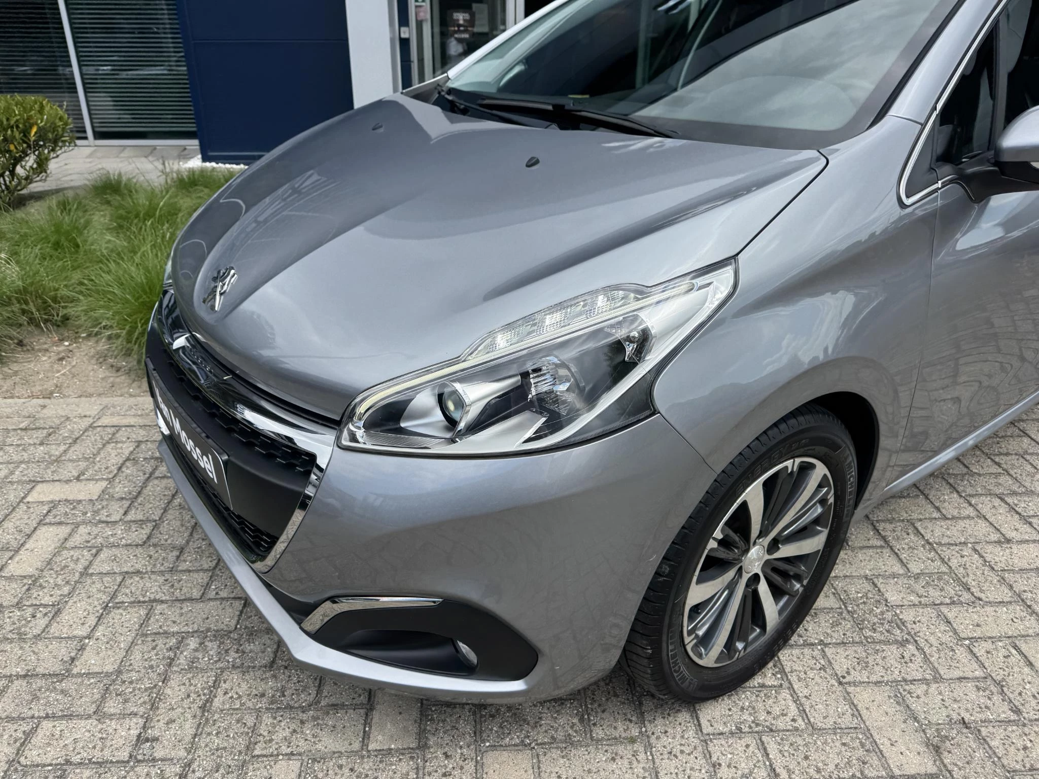 Peugeot-208-image-8