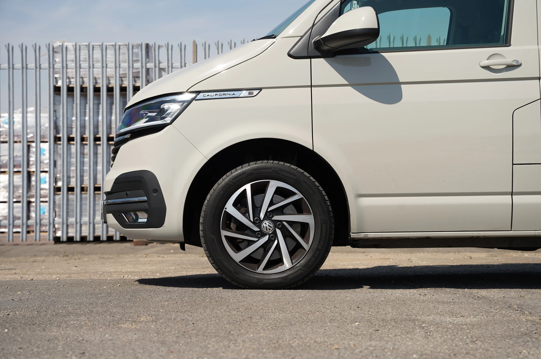 Volkswagen-California-image-4
