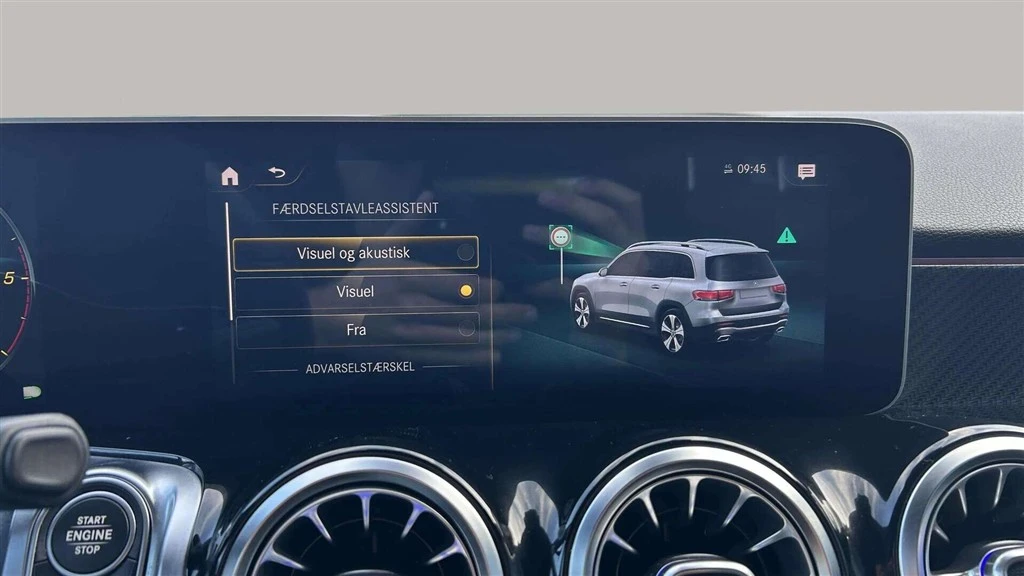 Mercedes-Benz-GLB-image-22