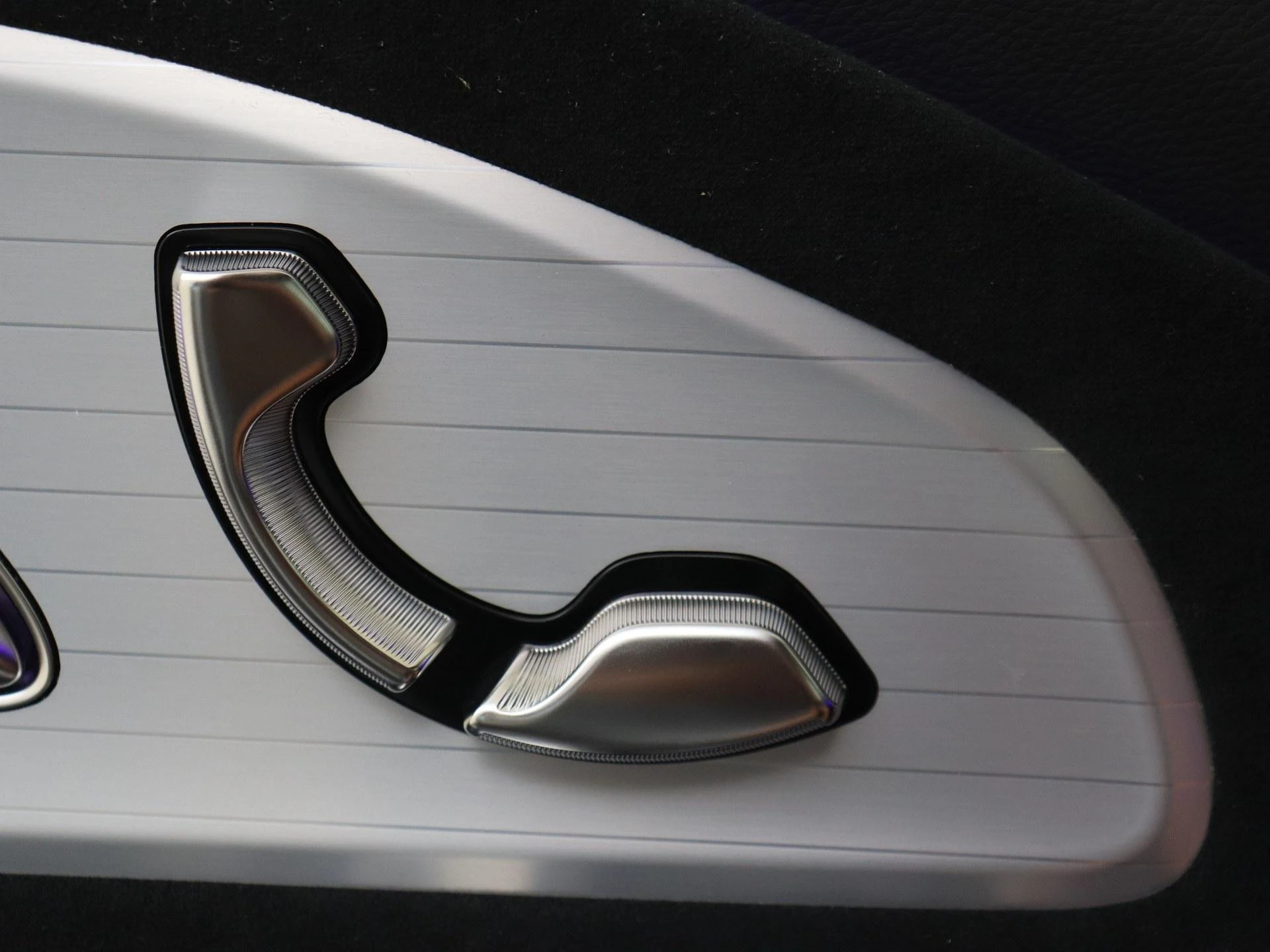 Mercedes-Benz-CLA-image-24