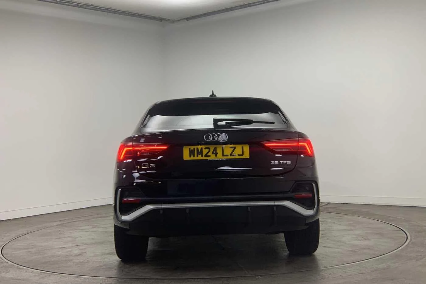 Audi-Q3-image-10
