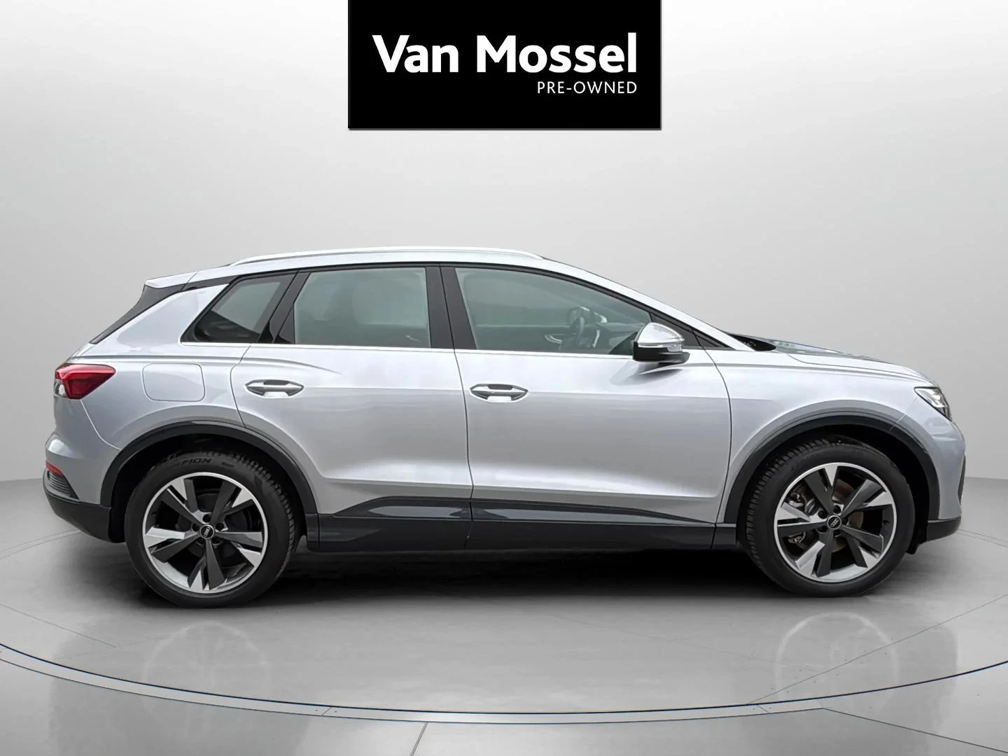 Audi-Q4 e-tron-image-5