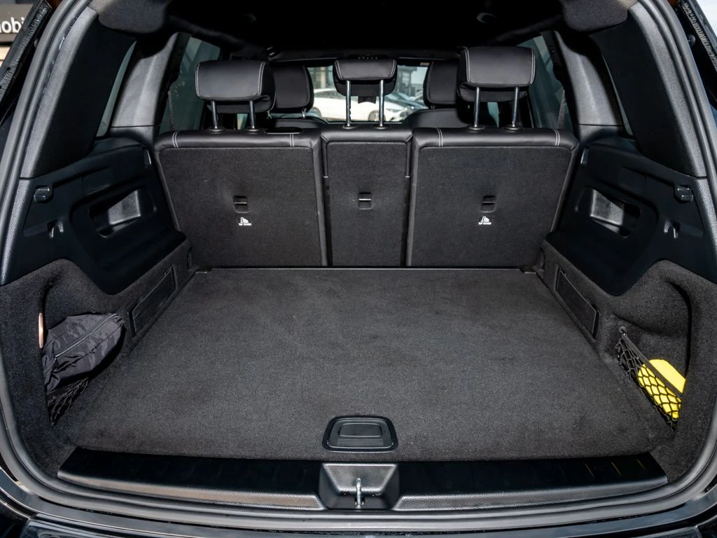 Mercedes-Benz-GLB 200 d-image-15