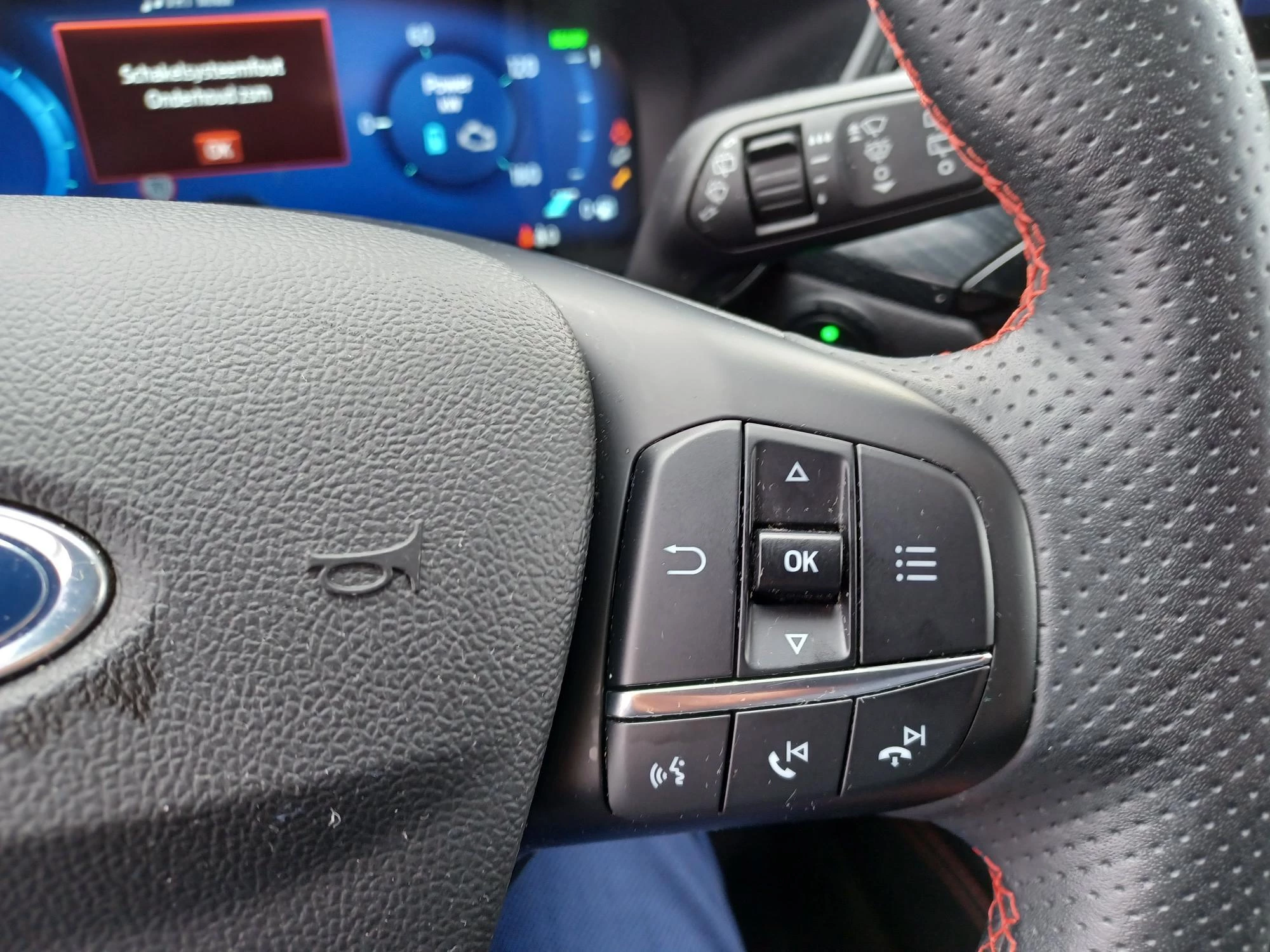 Ford Kuga 2.5i FHEV Aut. 140kW ST-Line