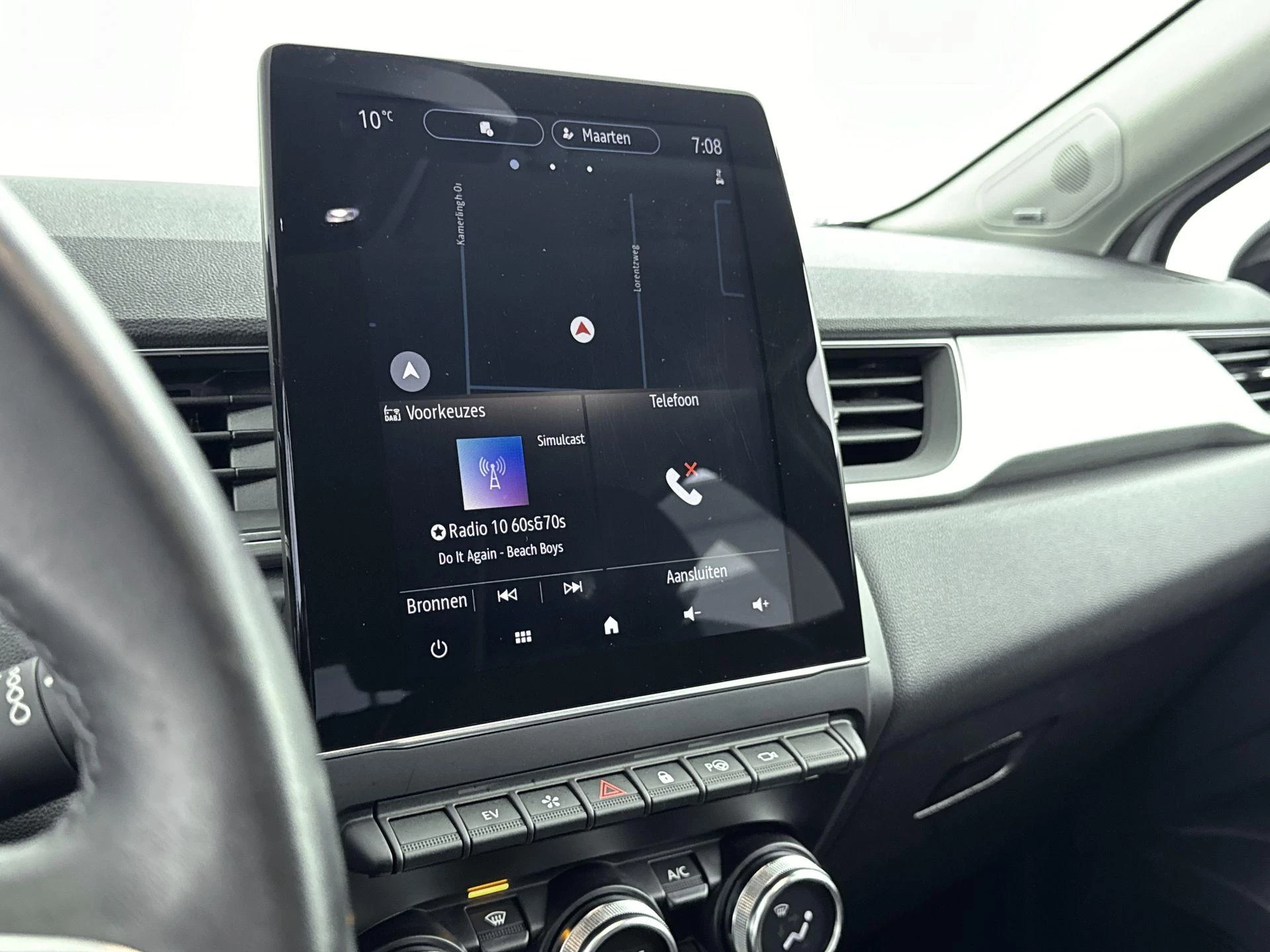 Renault-Captur-image-14