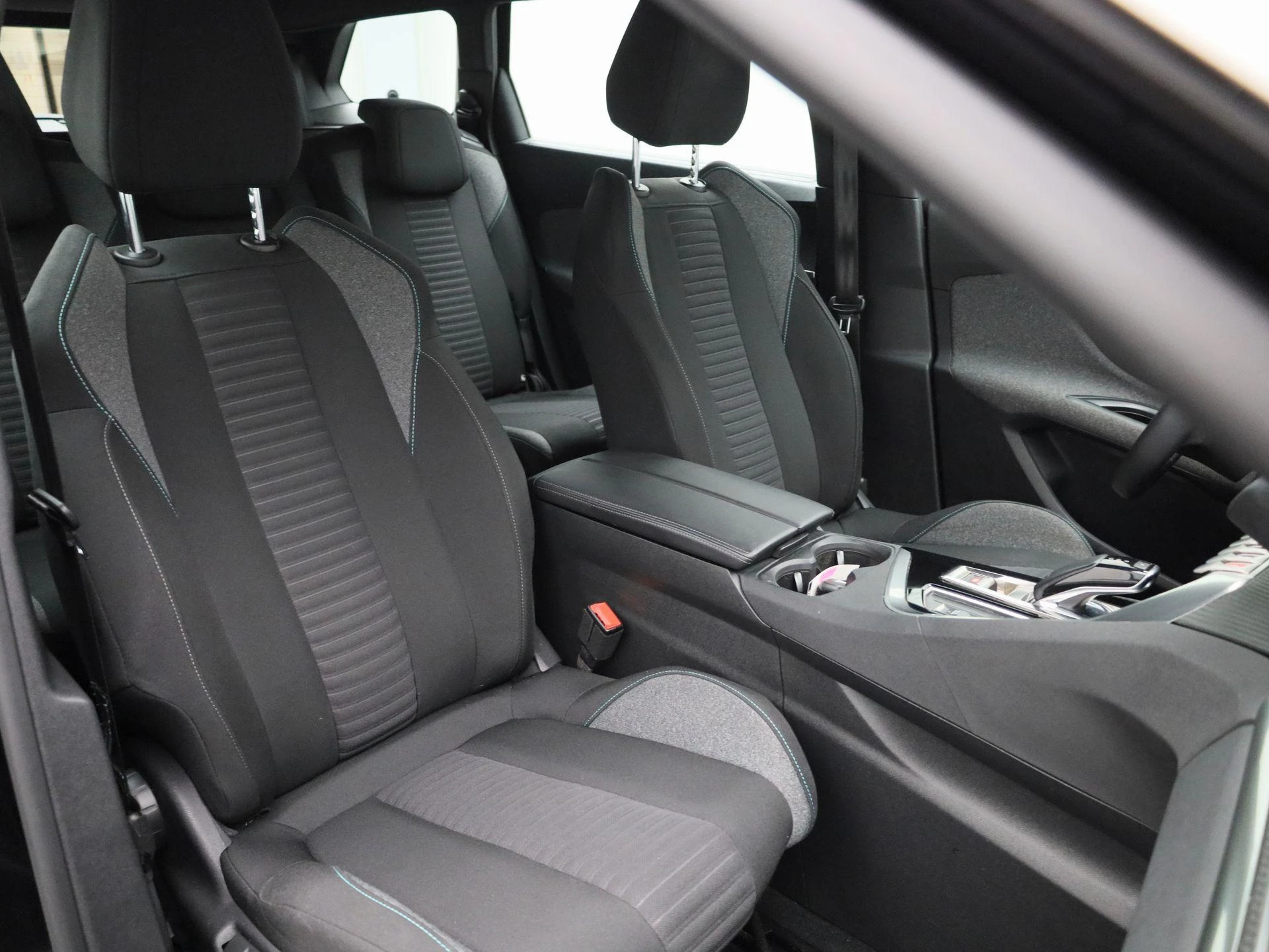Peugeot-5008-image-36