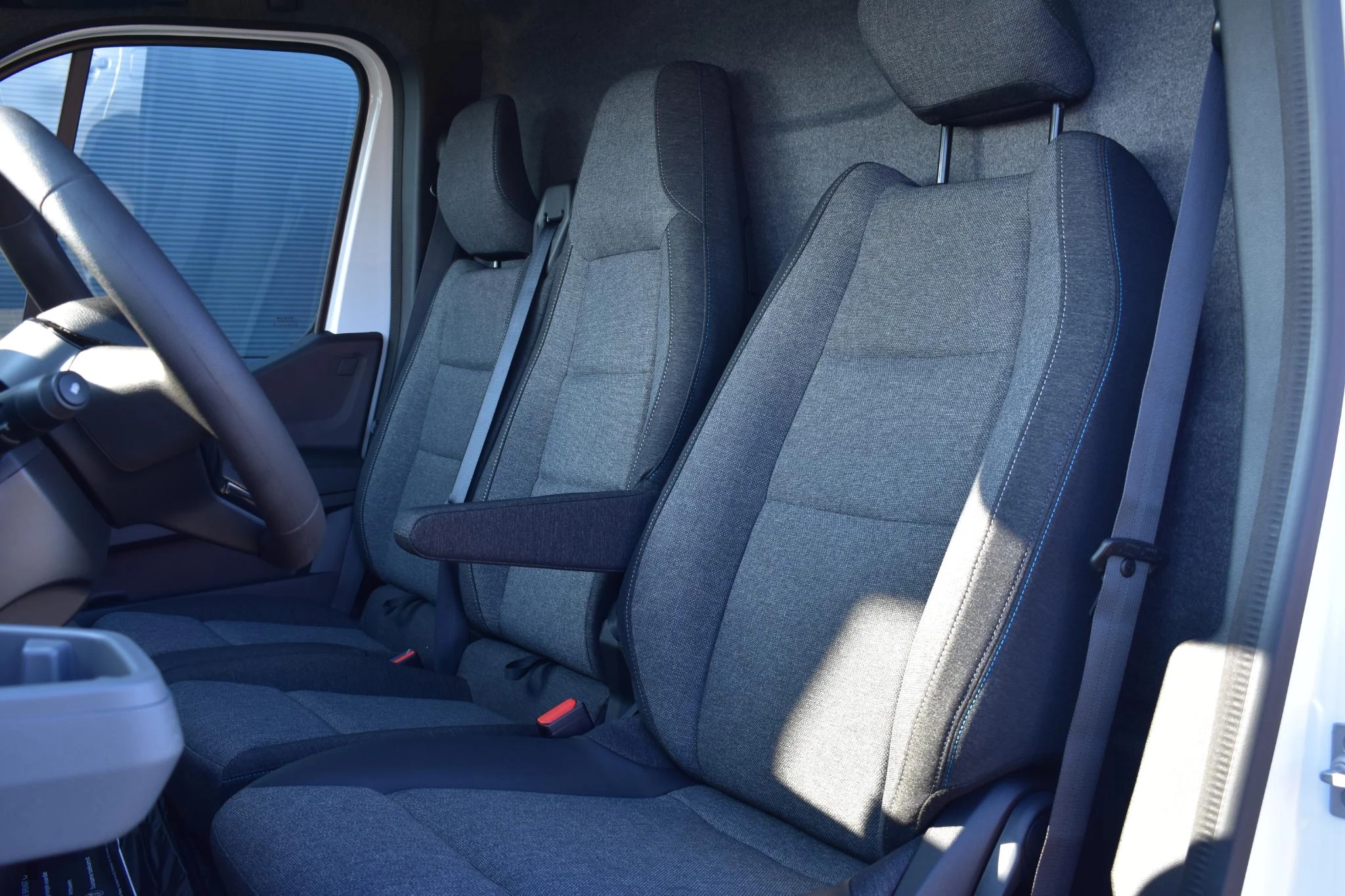 Nissan-Interstar-image-12