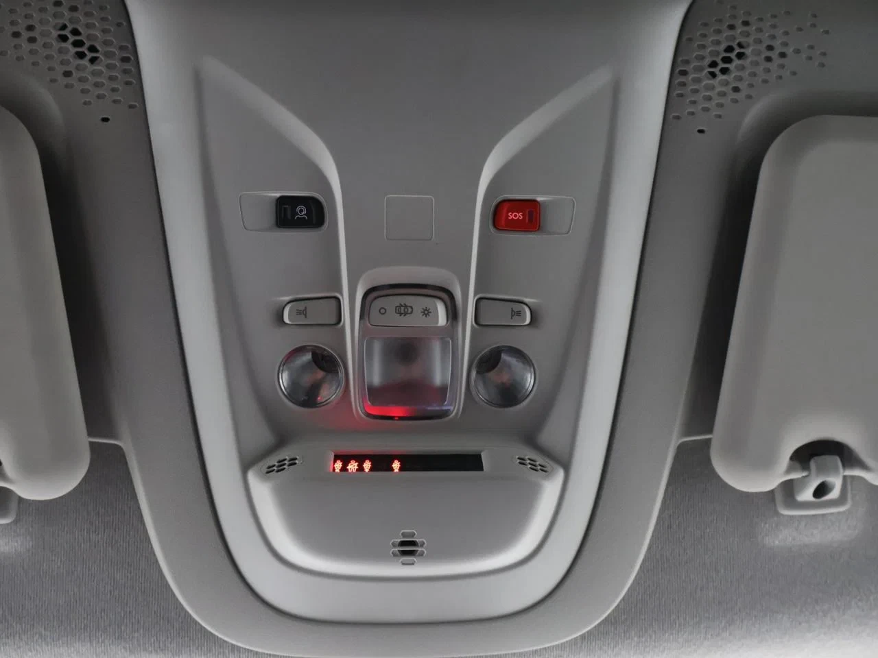 Opel-Combo Life-image-7