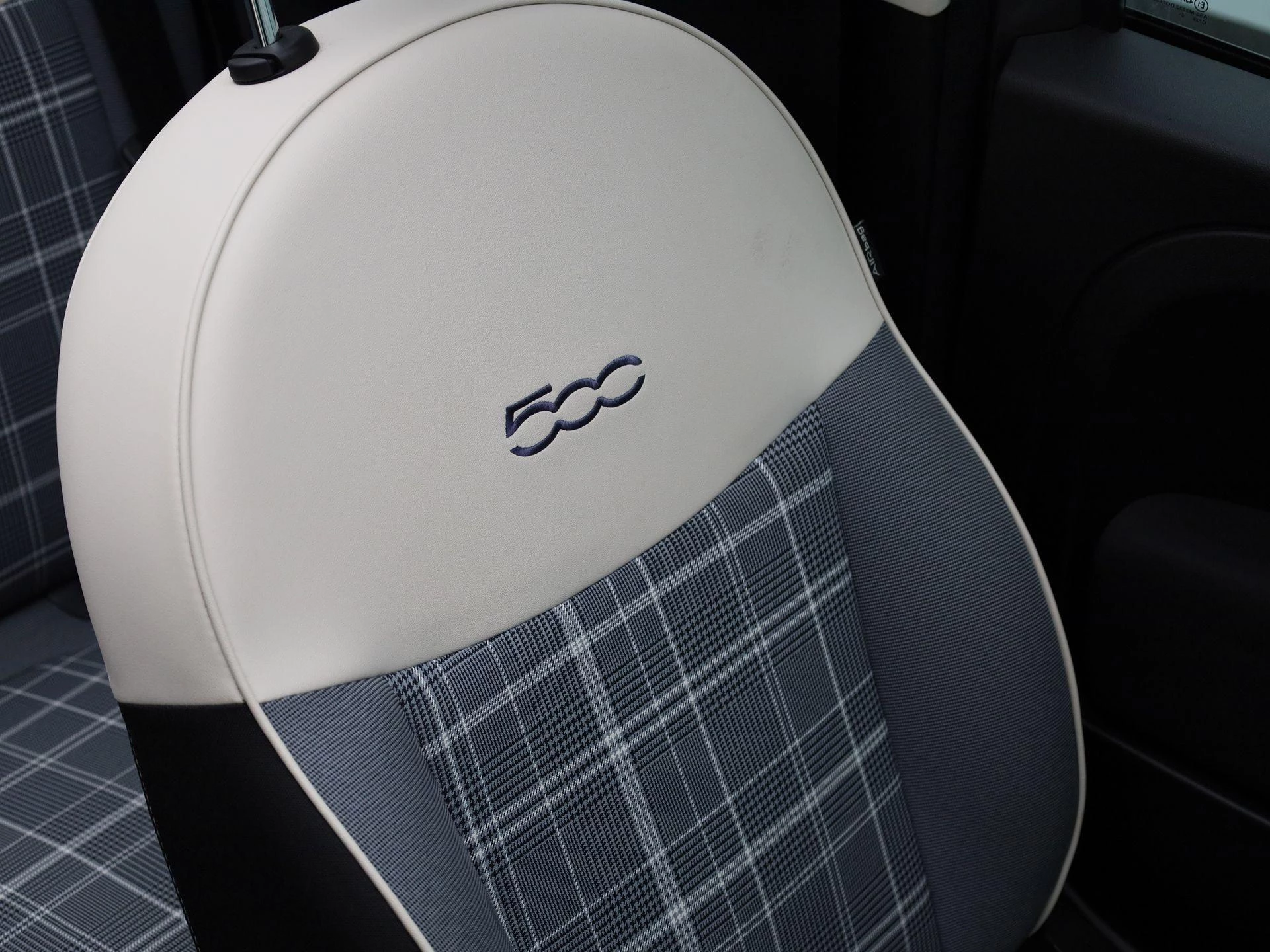 Fiat 500C 1.0 Hybrid Lounge