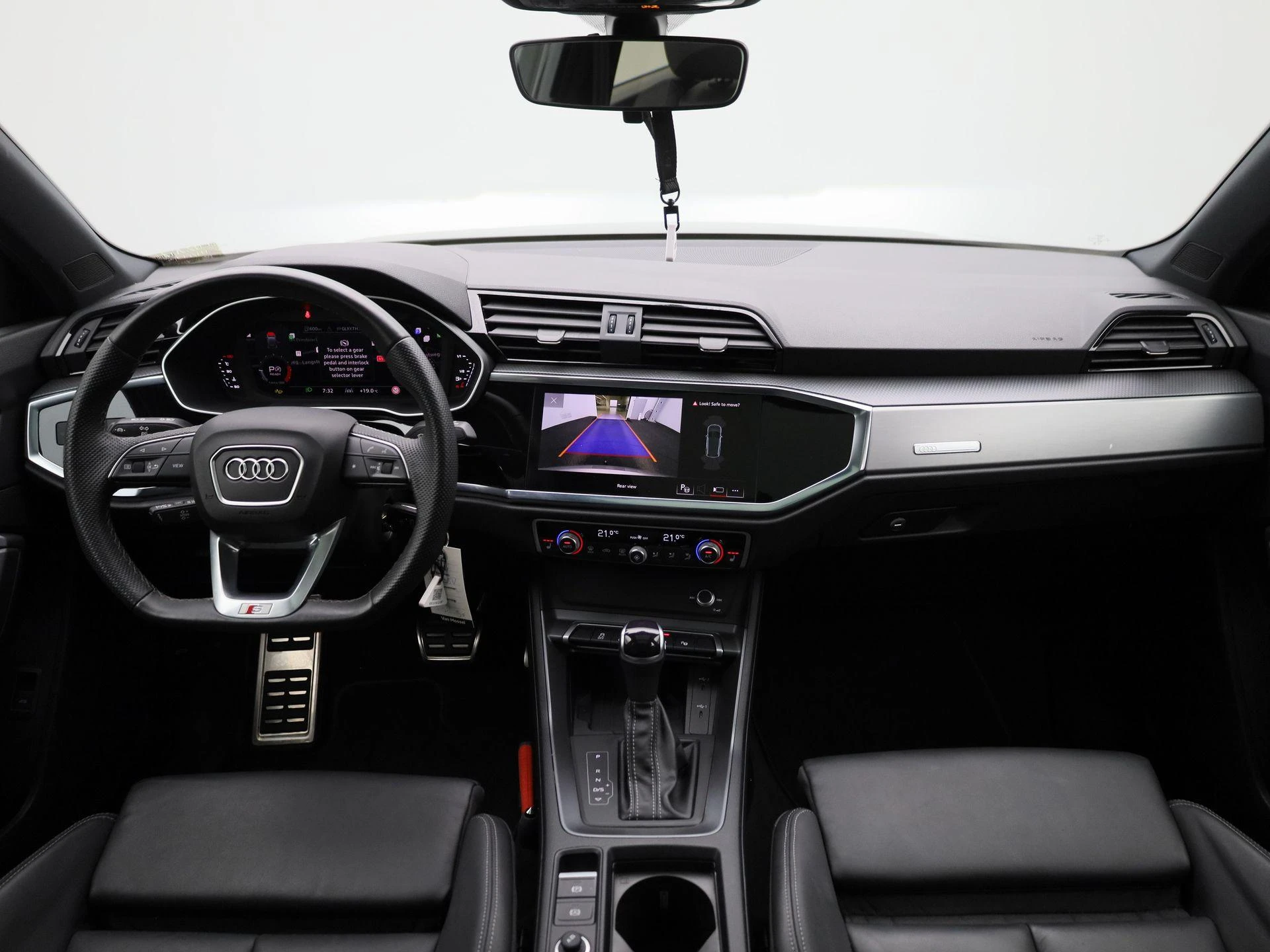 Audi-Q3-image-37