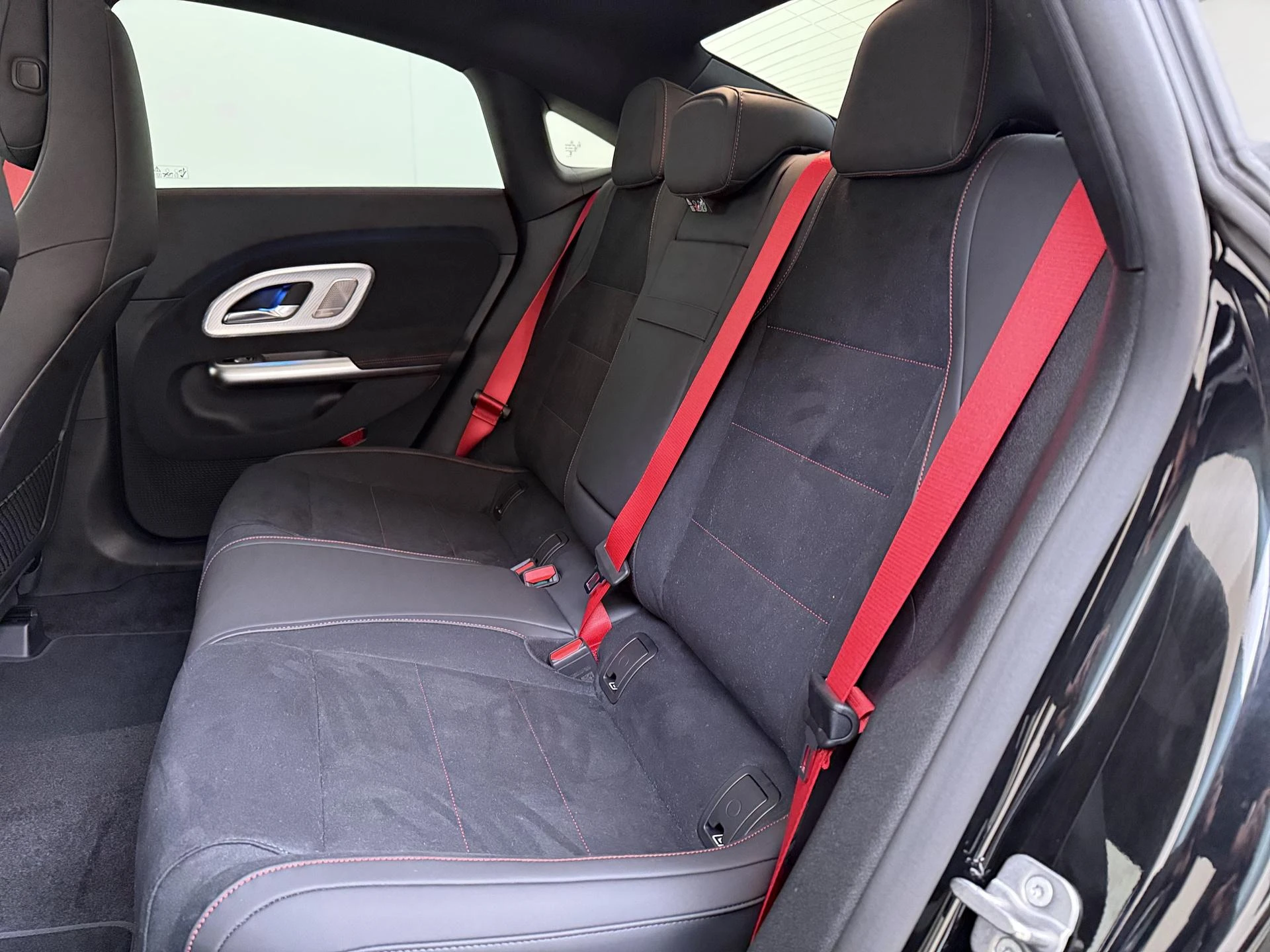 Mercedes-Benz-CLA-image-15