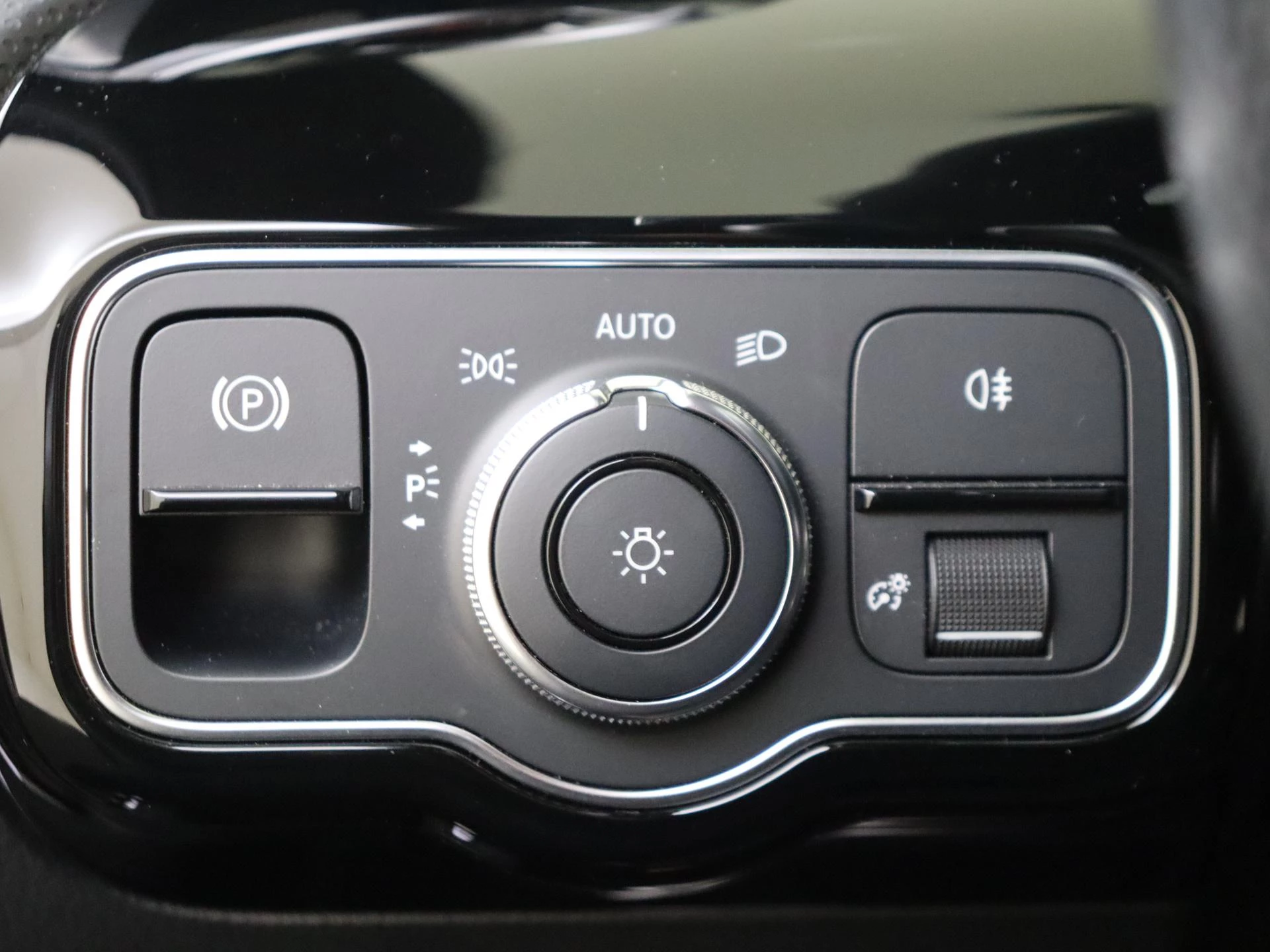 Mercedes-Benz-A-Klasse-image-32