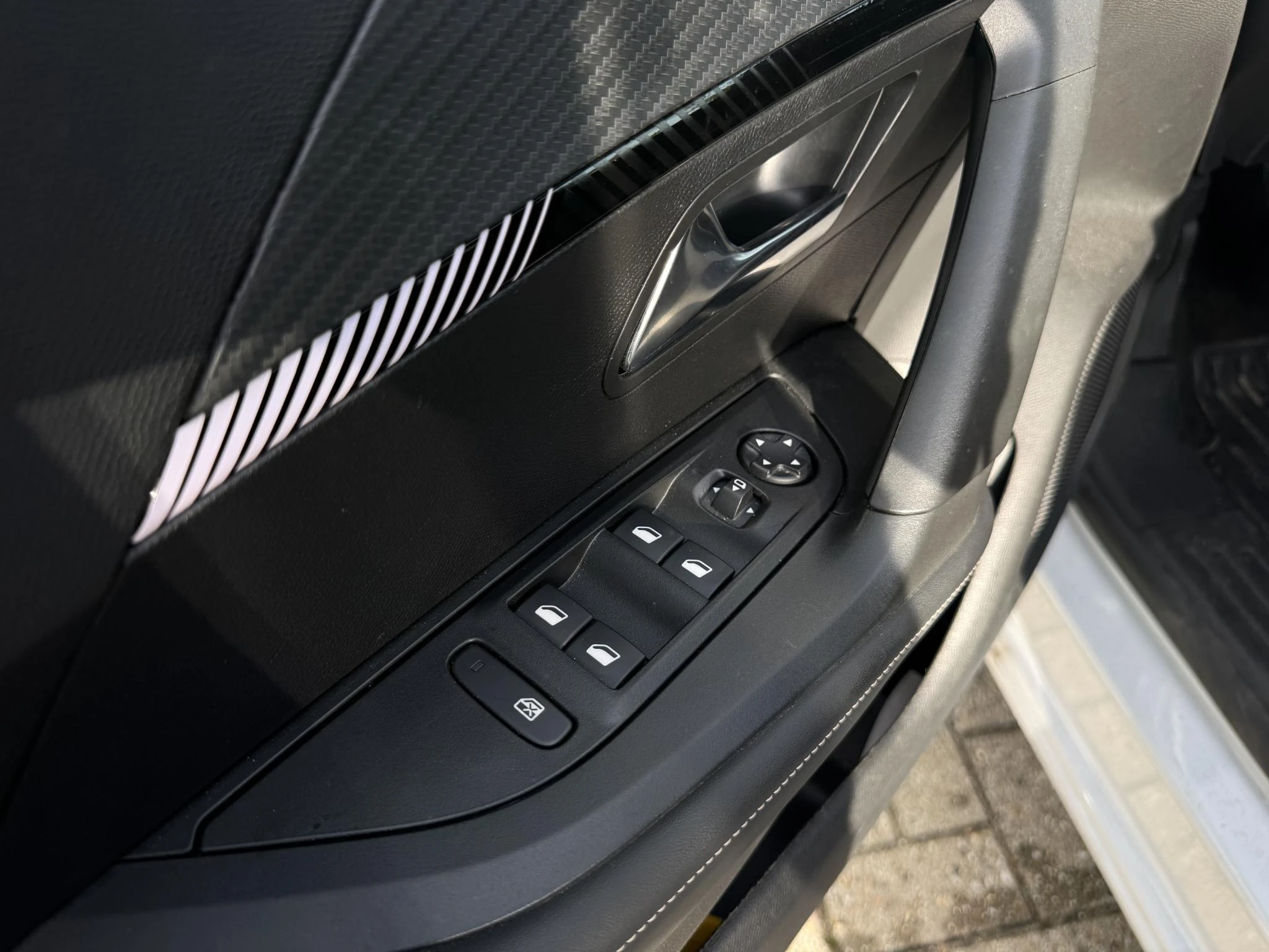 Peugeot-2008-image-9