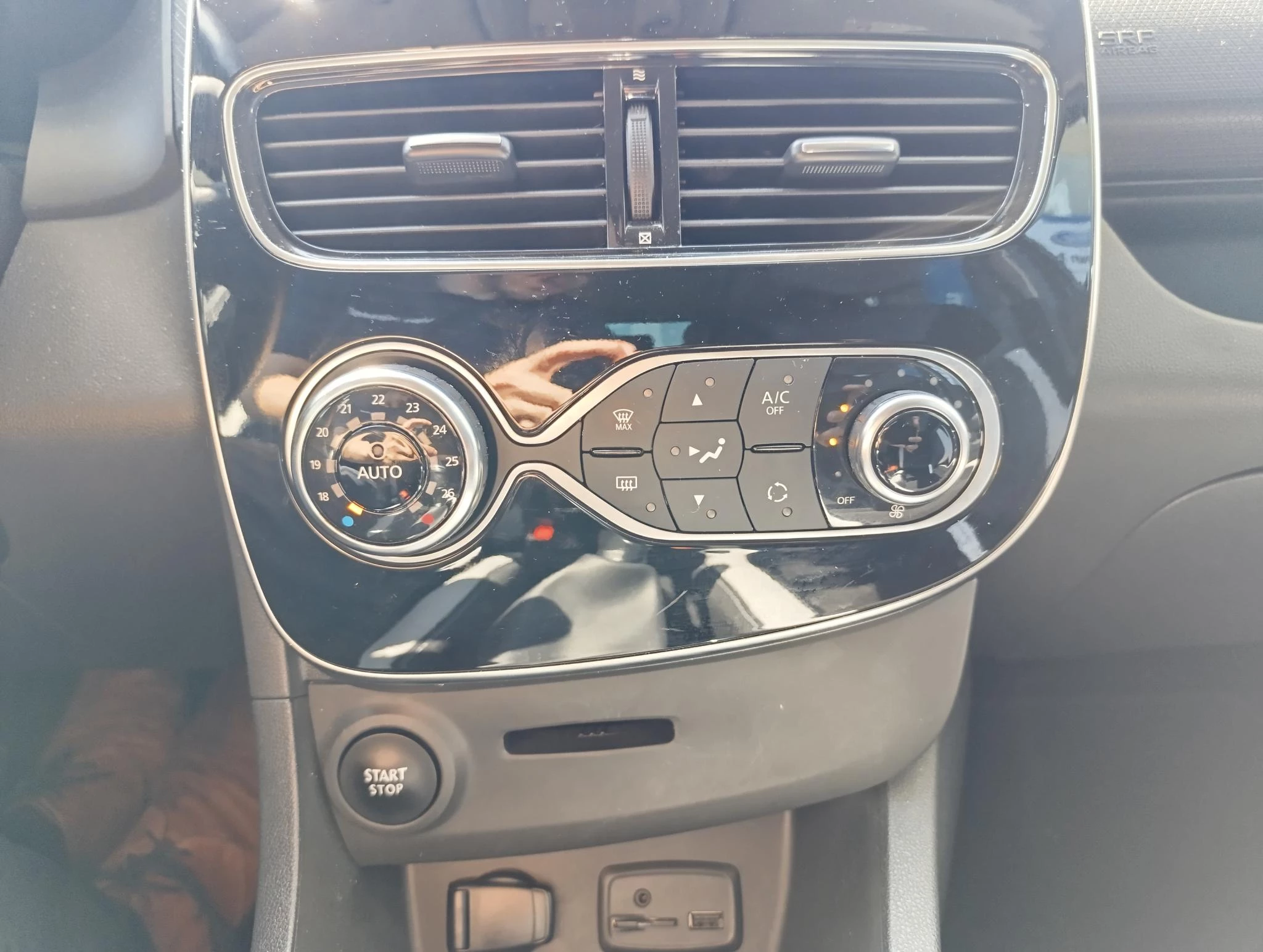 Renault-Clio-image-22