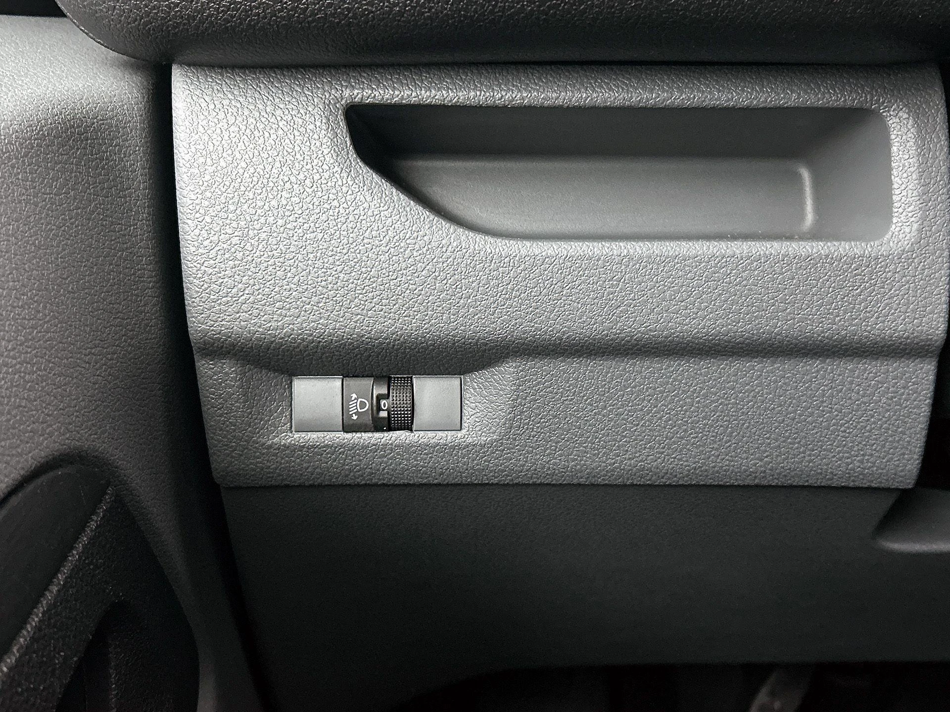Opel-Vivaro-image-23