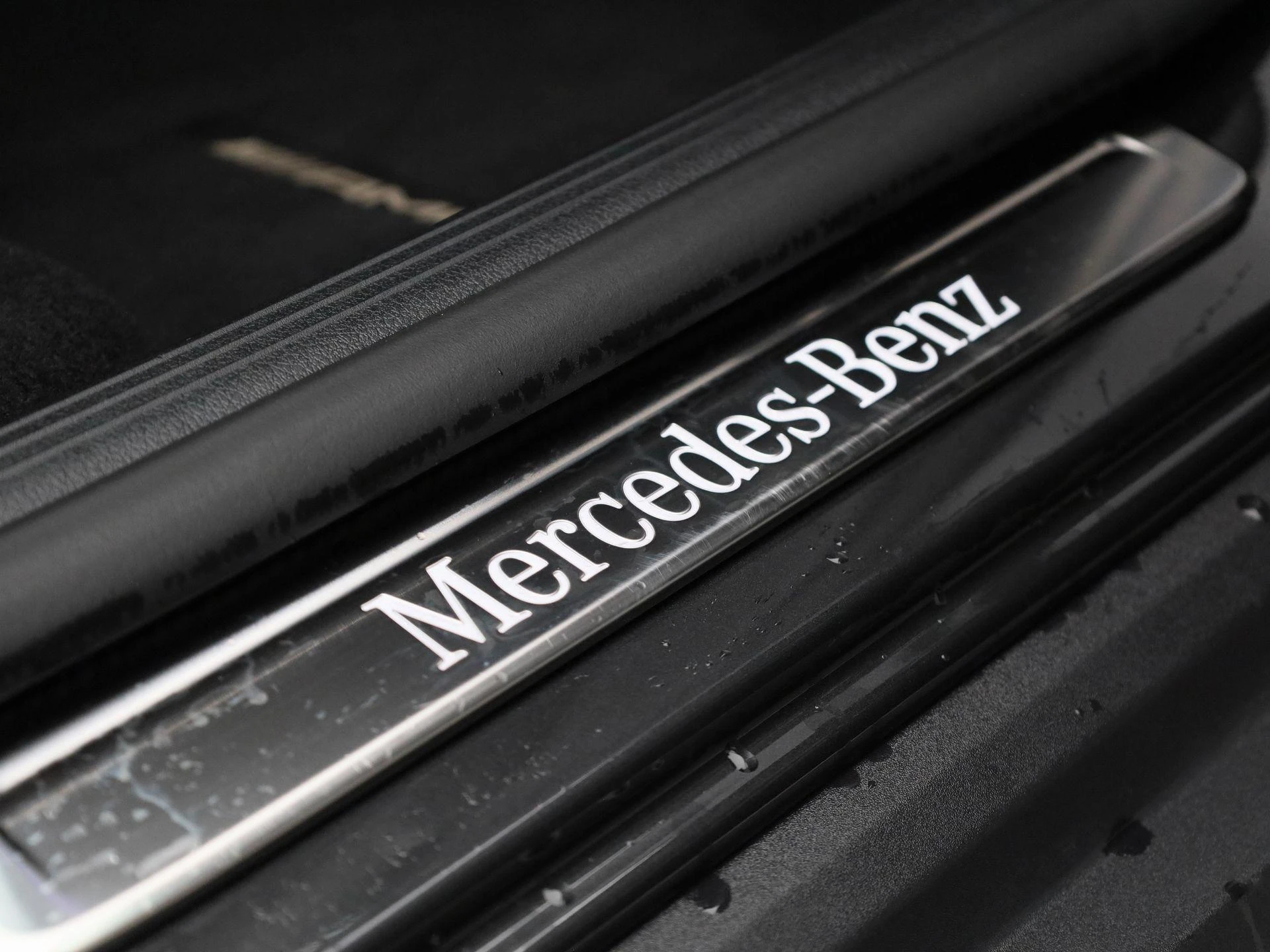 Mercedes-Benz-GLC-image-40