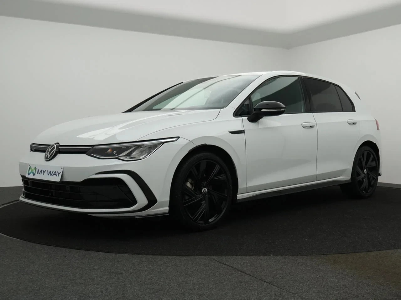 Volkswagen-Golf-image-0