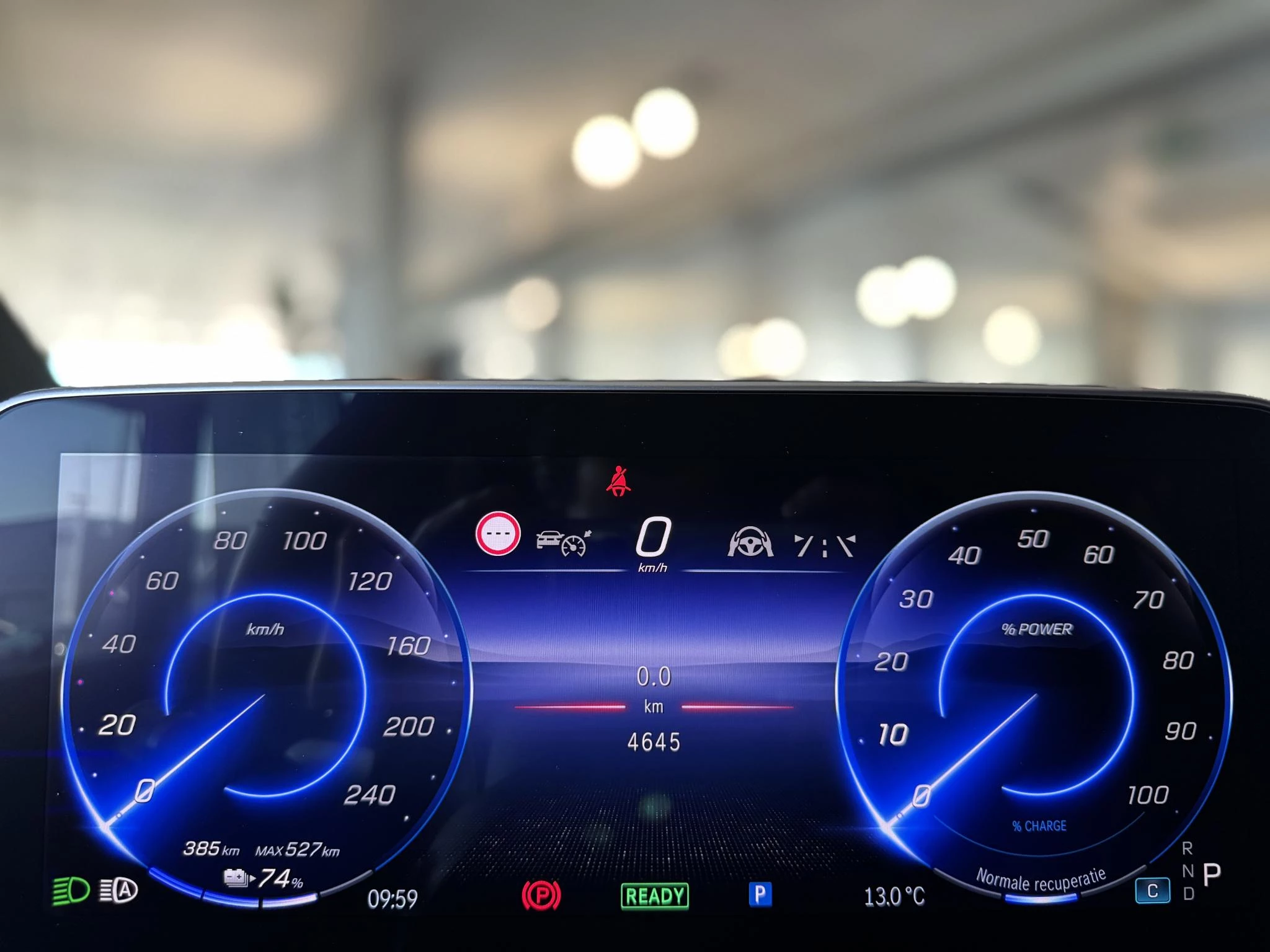 Mercedes-Benz-EQS-image-3