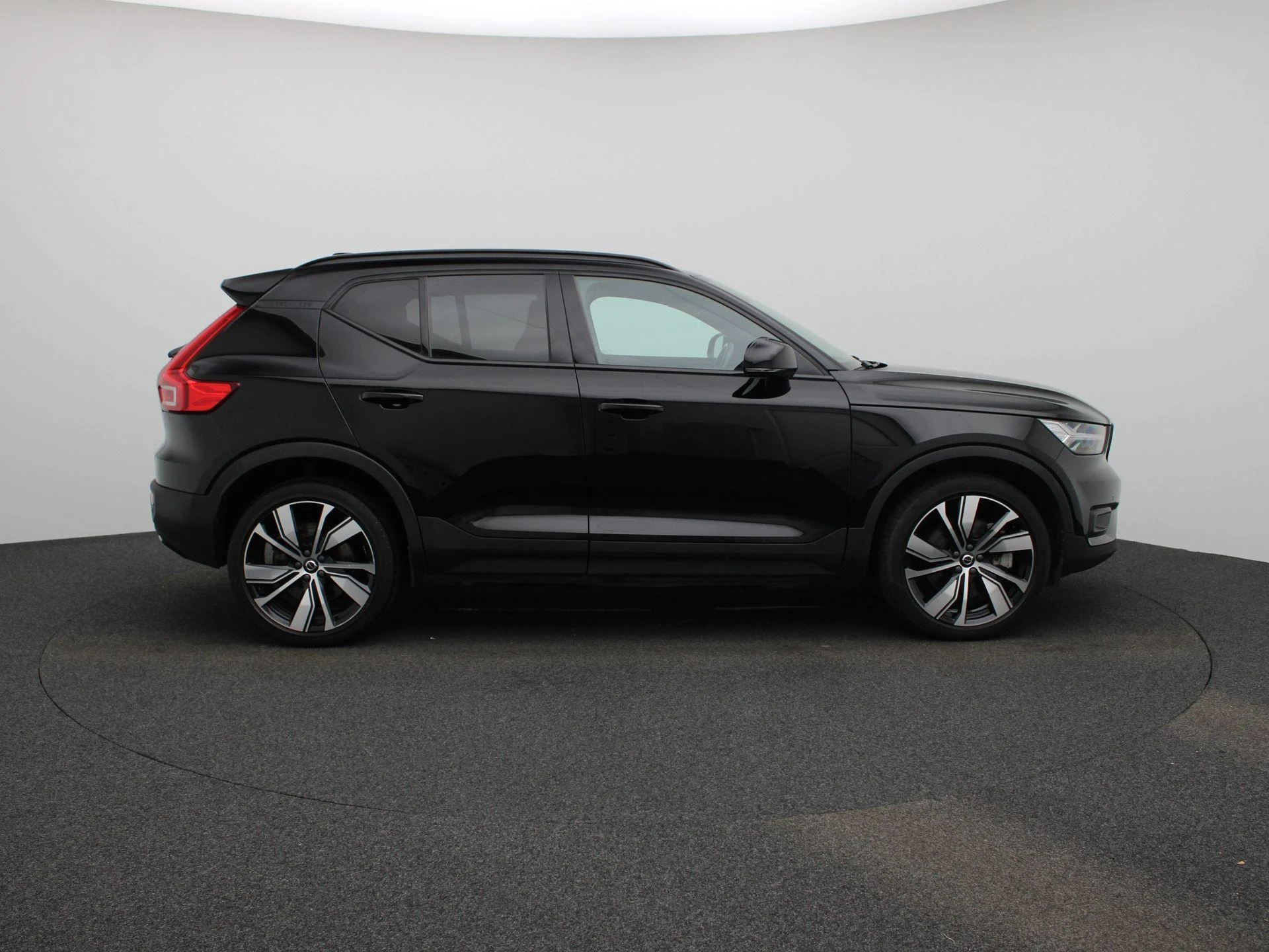 Volvo-XC40-image-6