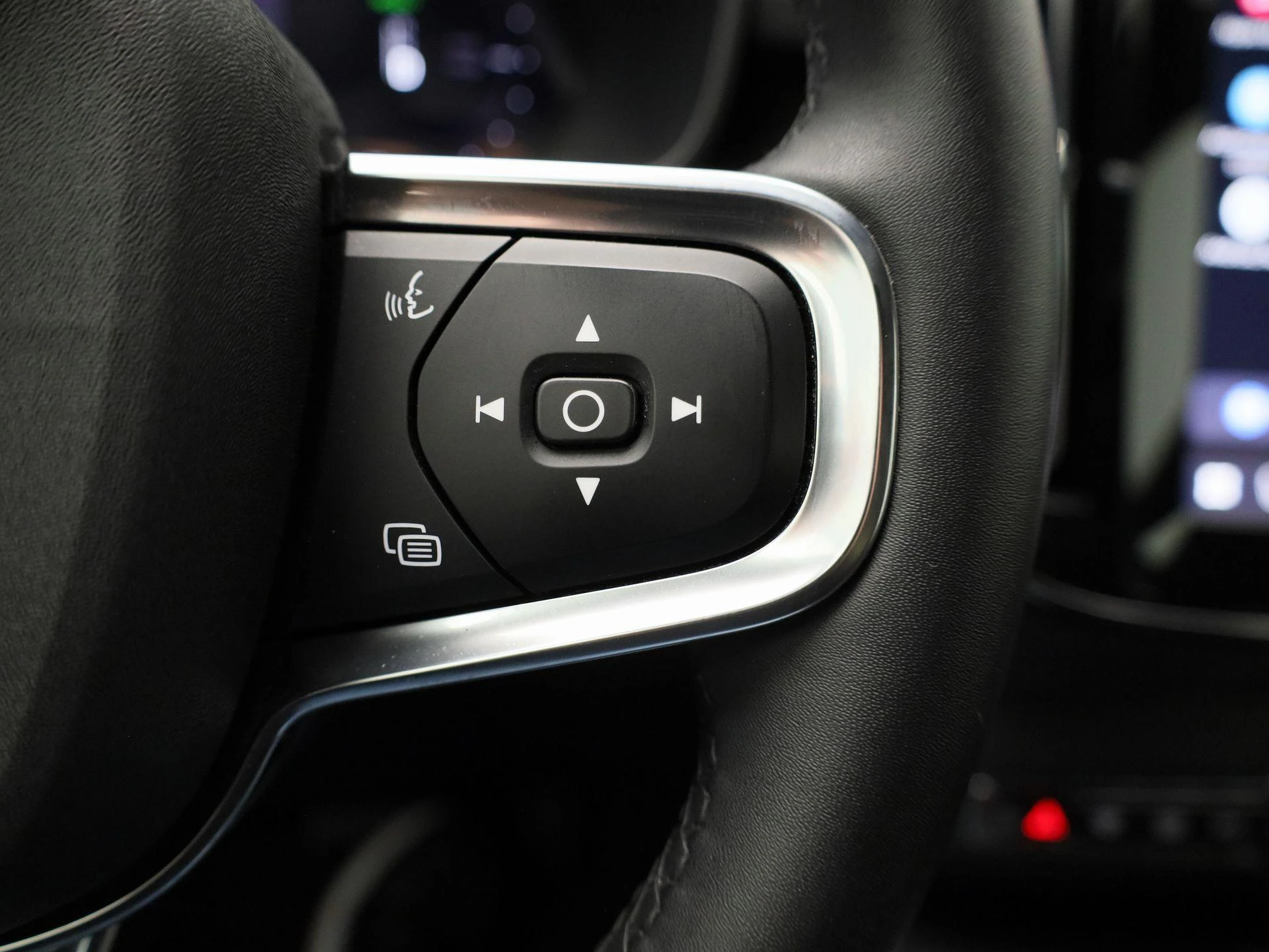 Volvo-XC40-image-18