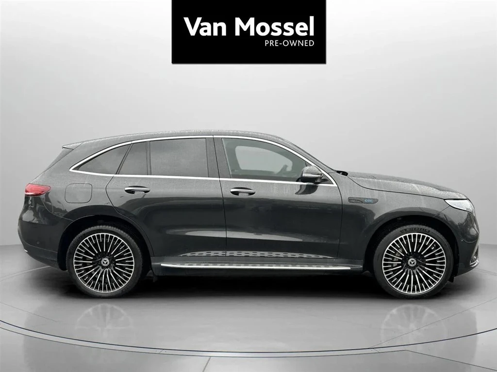 Mercedes-Benz-EQC-image-3