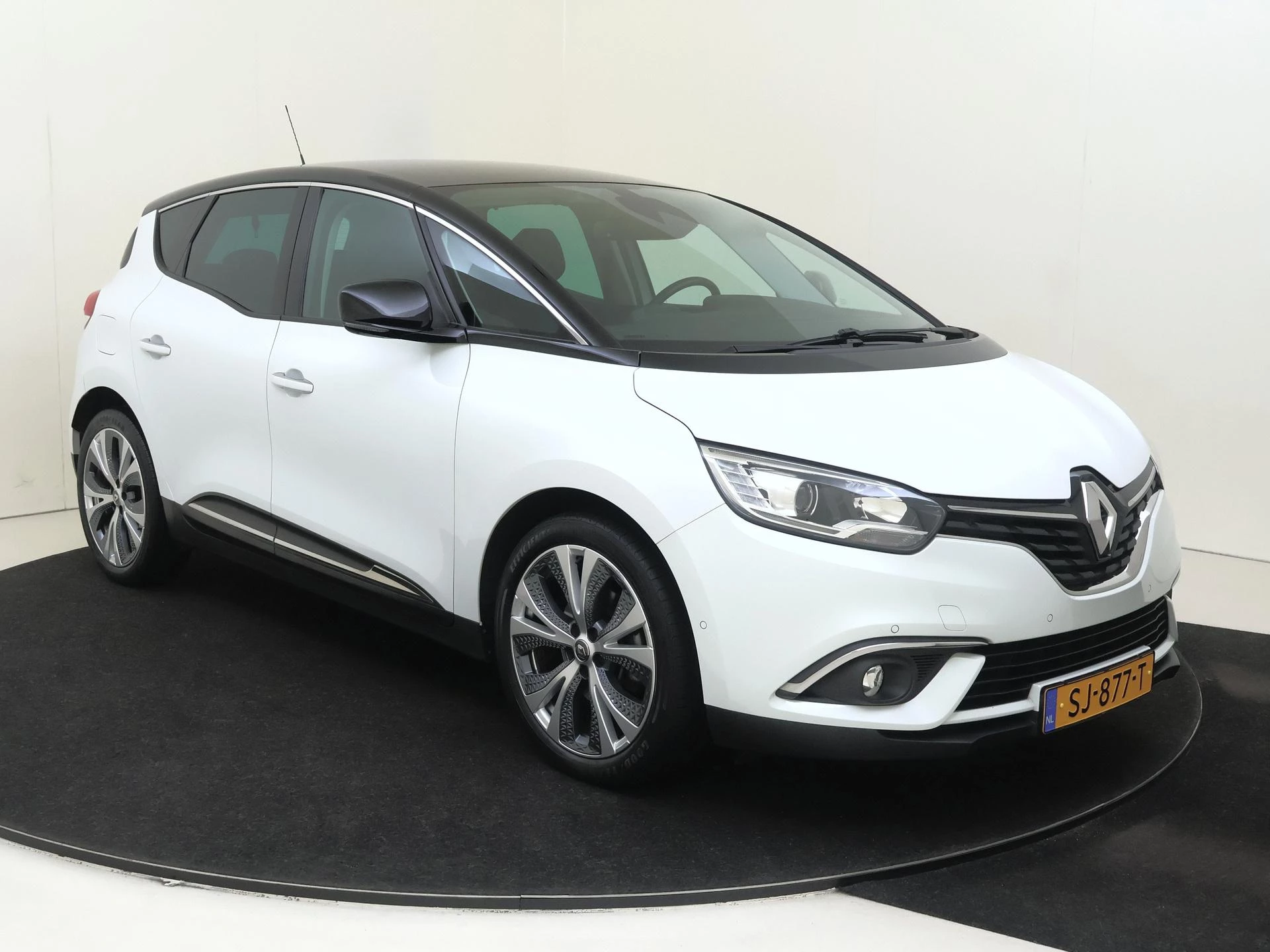 Renault-Scénic-image-2