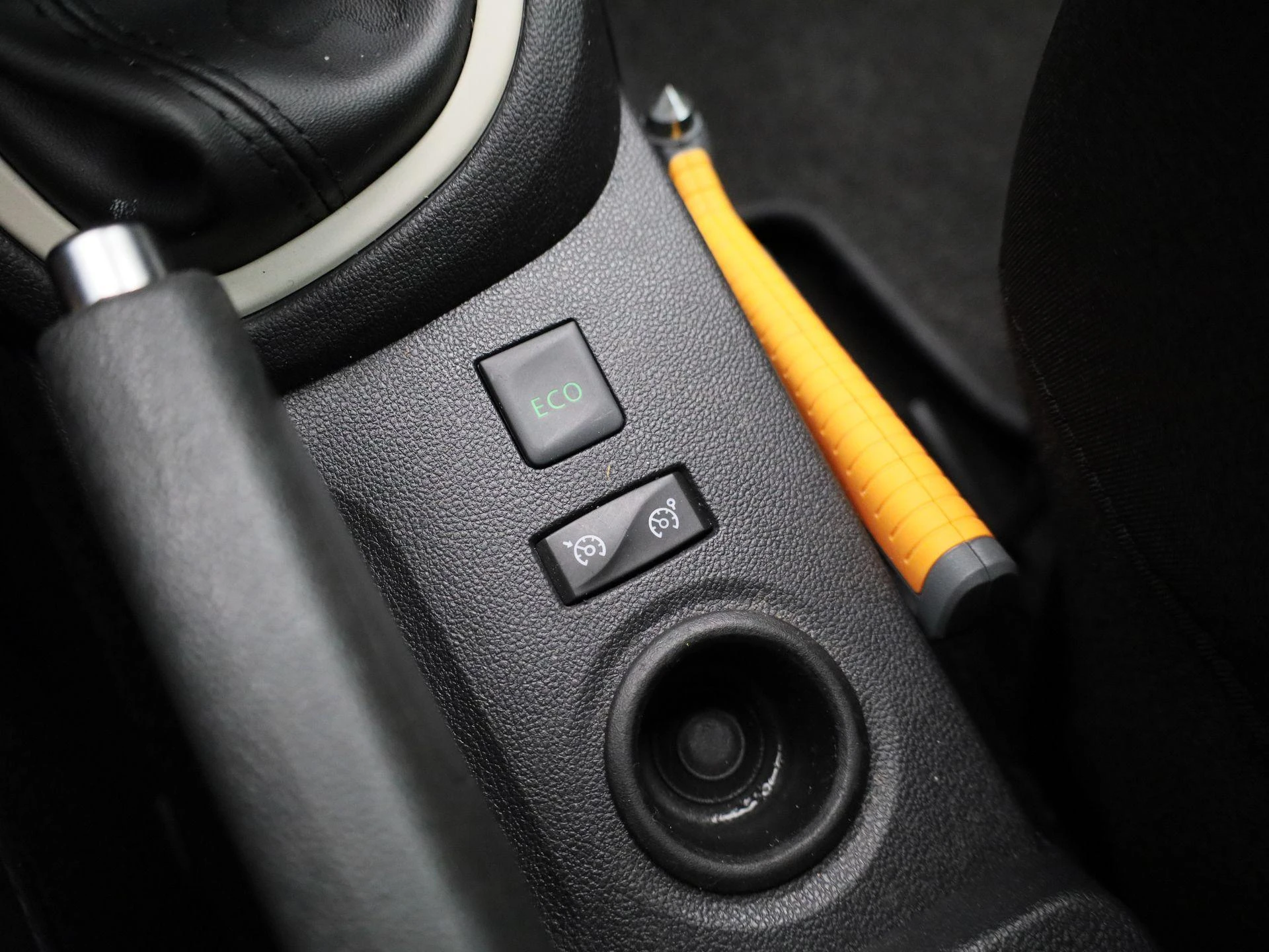 Renault-Captur-image-23