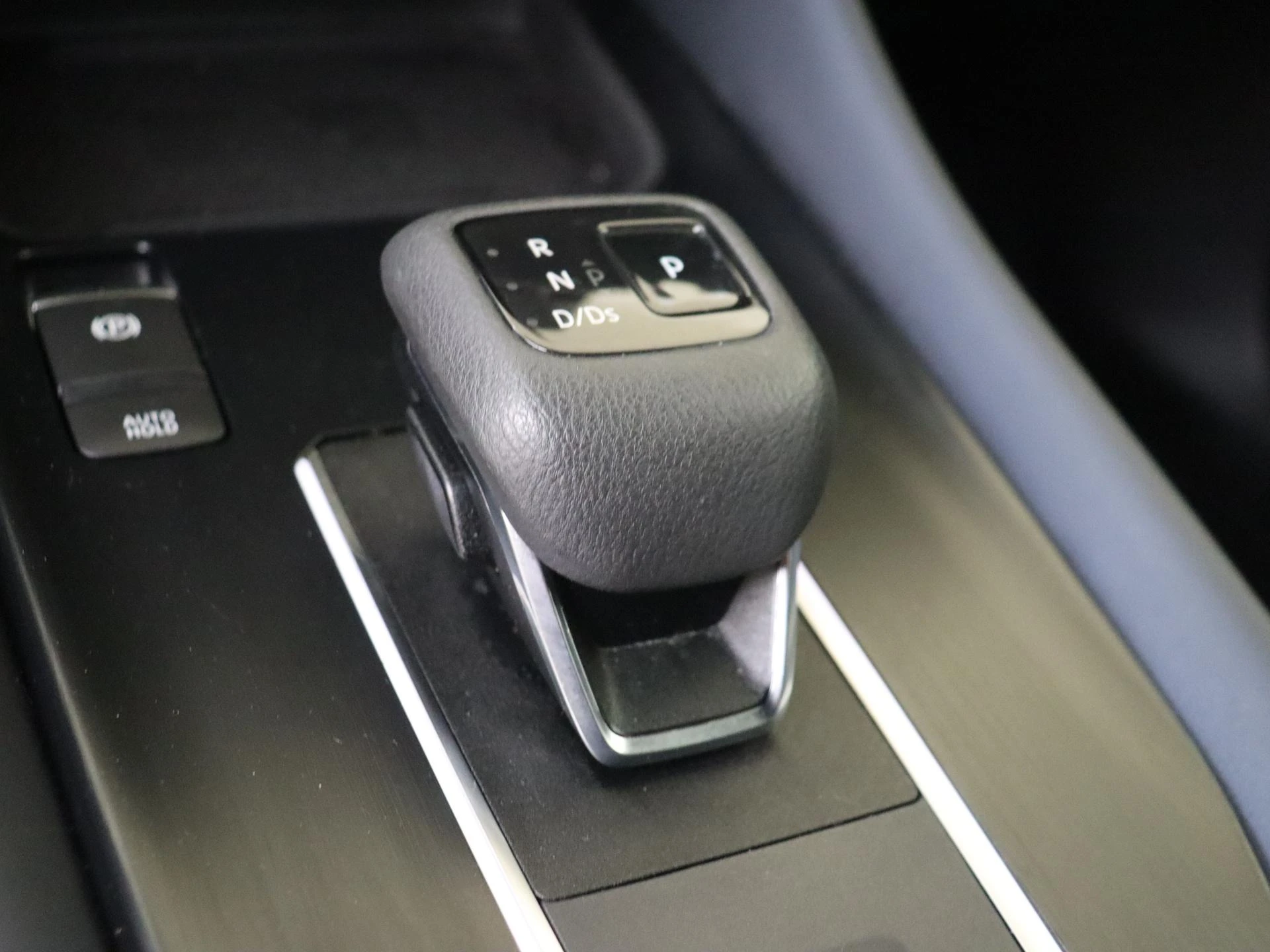 Nissan-QASHQAI-image-13