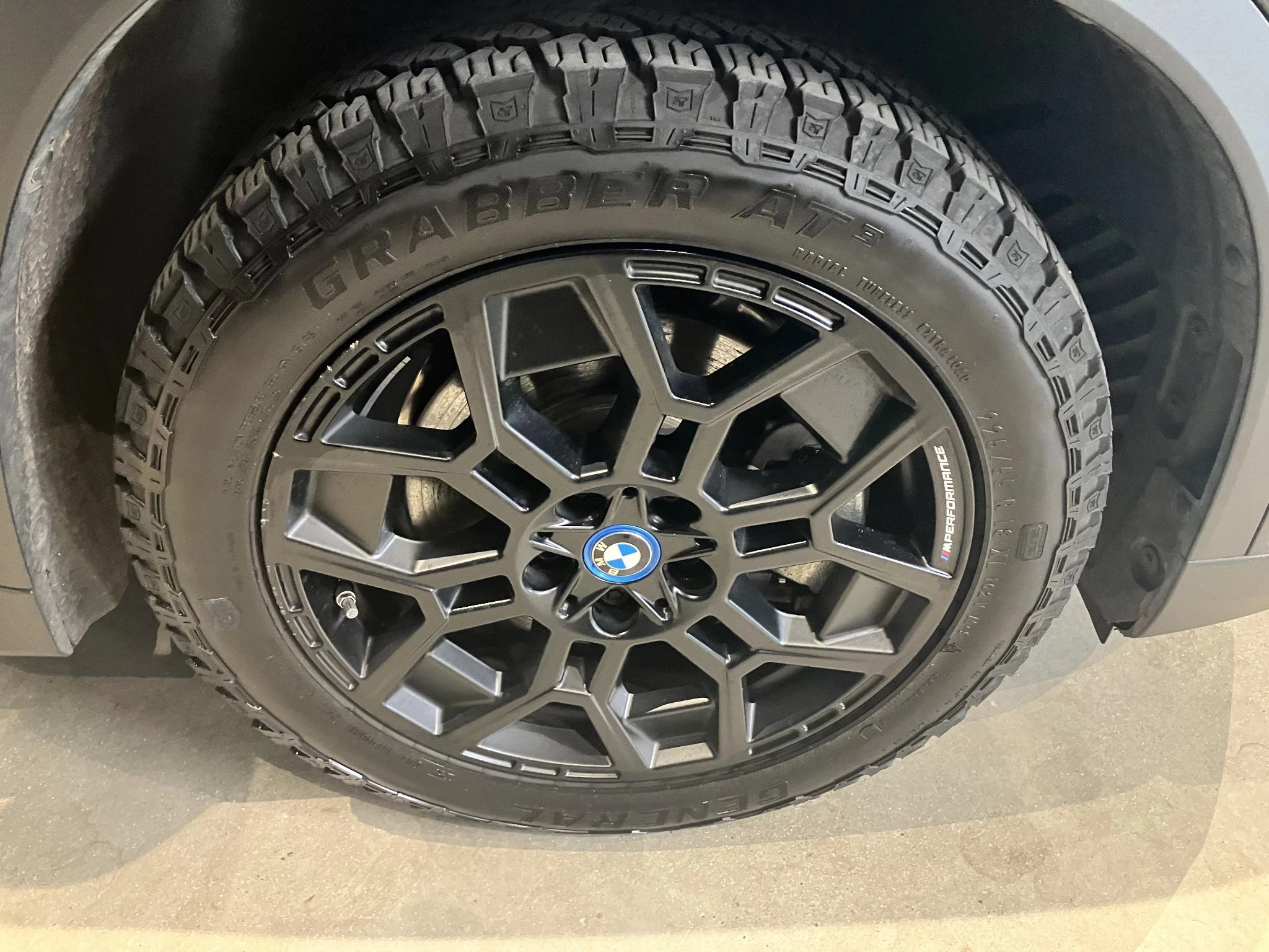 BMW-iX1-image-6