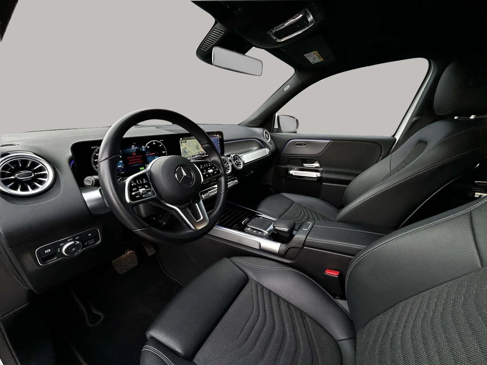 Mercedes-Benz-EQB-image-9