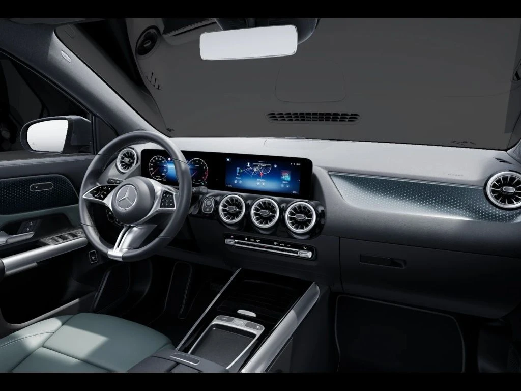 Mercedes-Benz-GLA 200-image-11