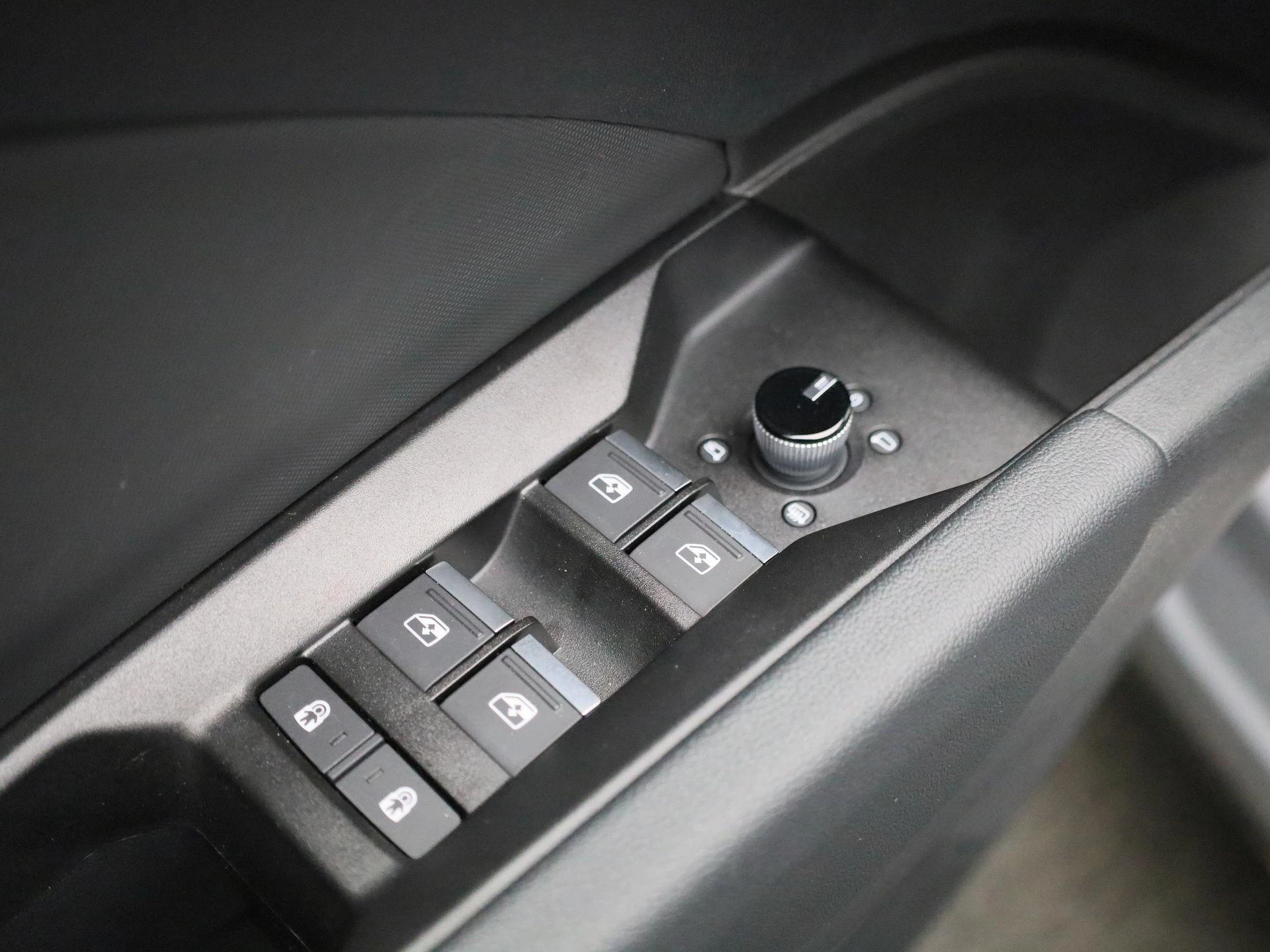 Audi-Q4 Sportback e-tron-image-38