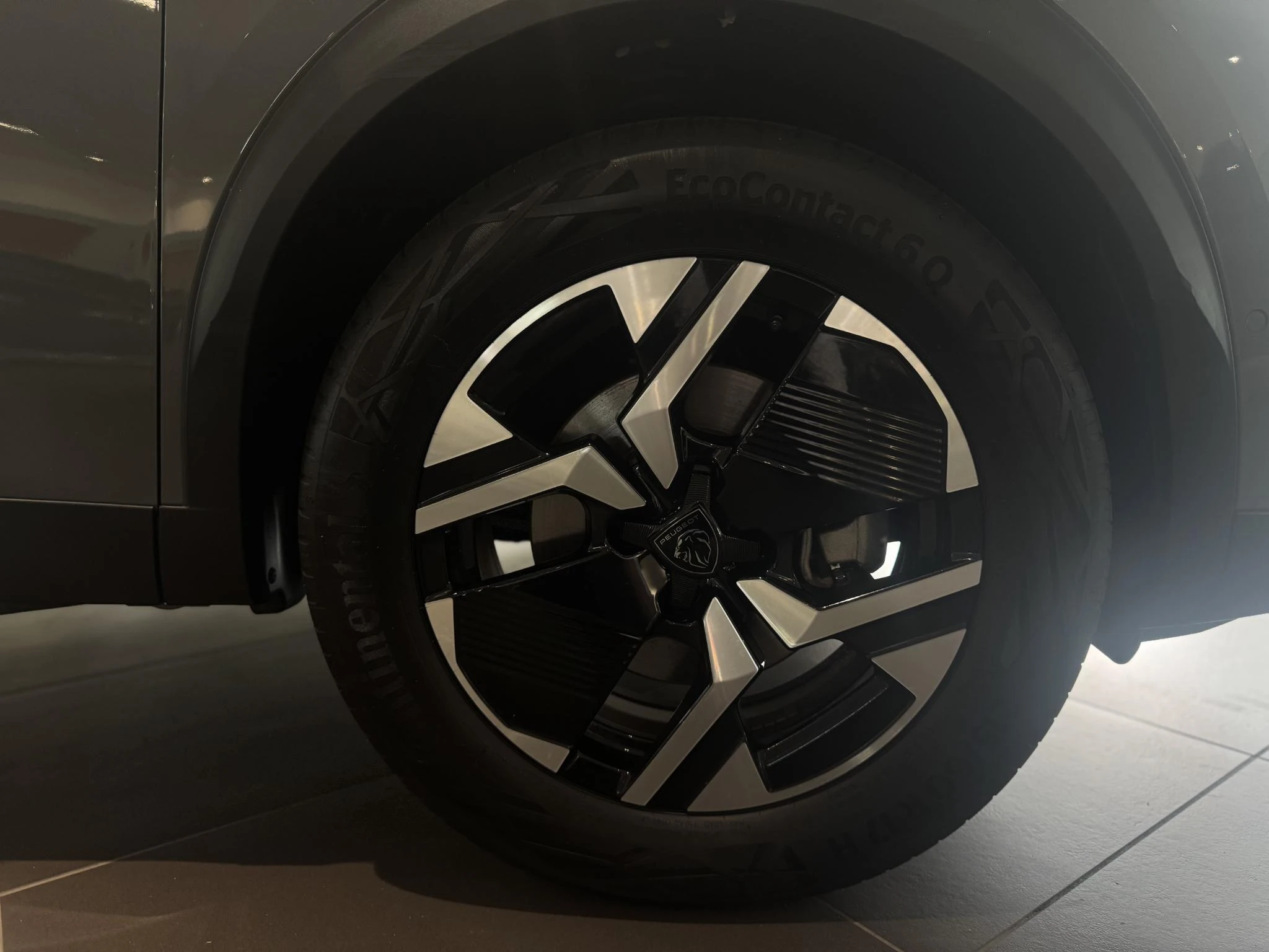 Peugeot e-2008 EV Allure Avantage 54 kWh