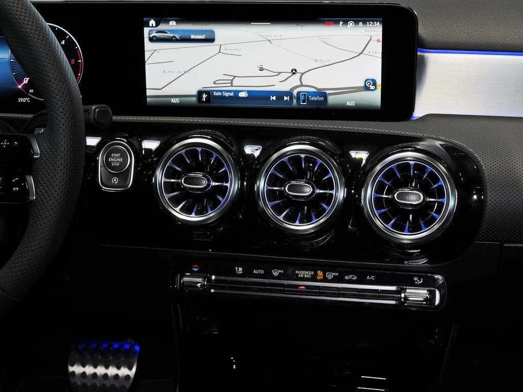 Mercedes-Benz-A-Klasse 200 d-image-11