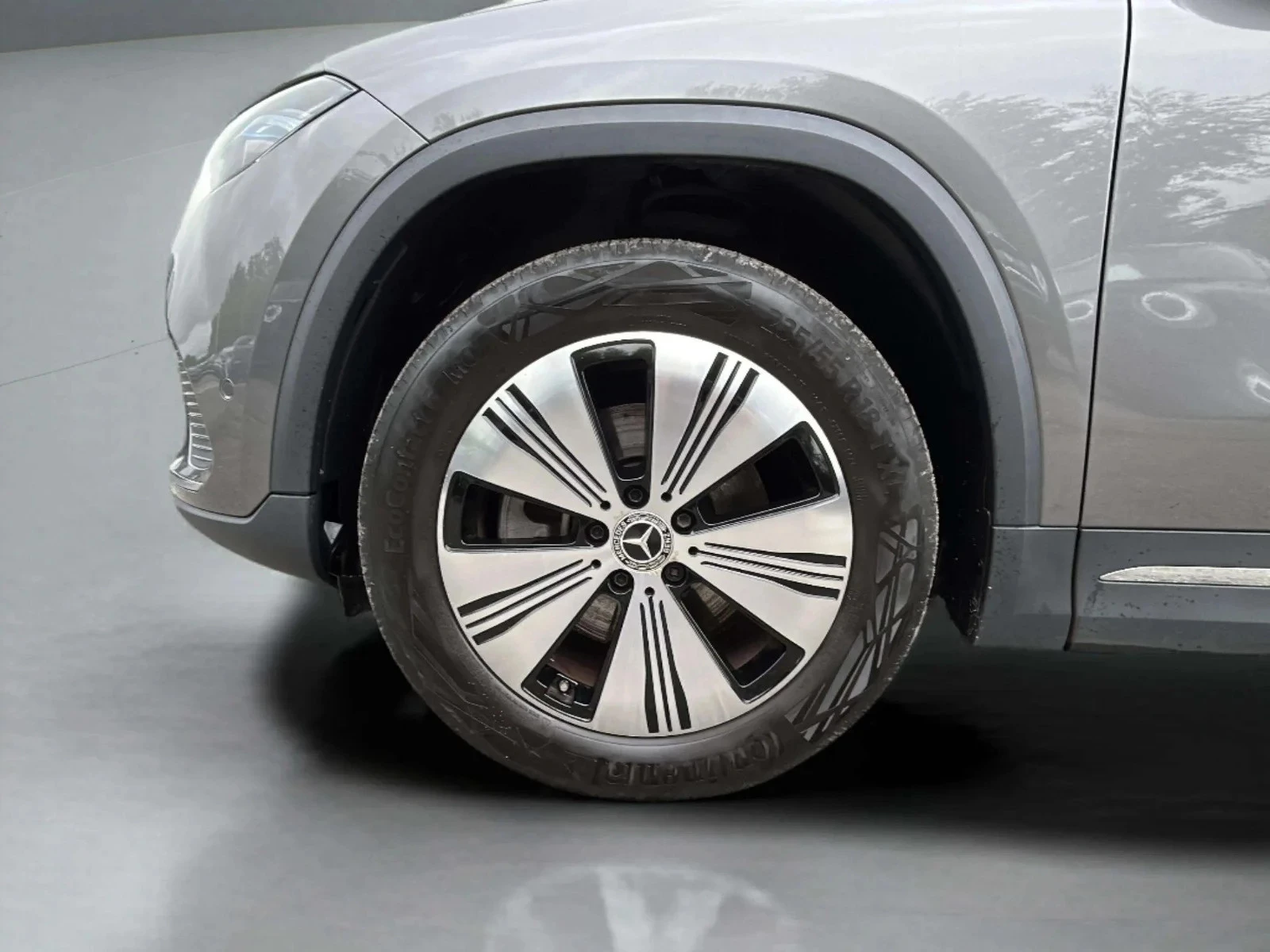 Mercedes-Benz-EQA-image-8