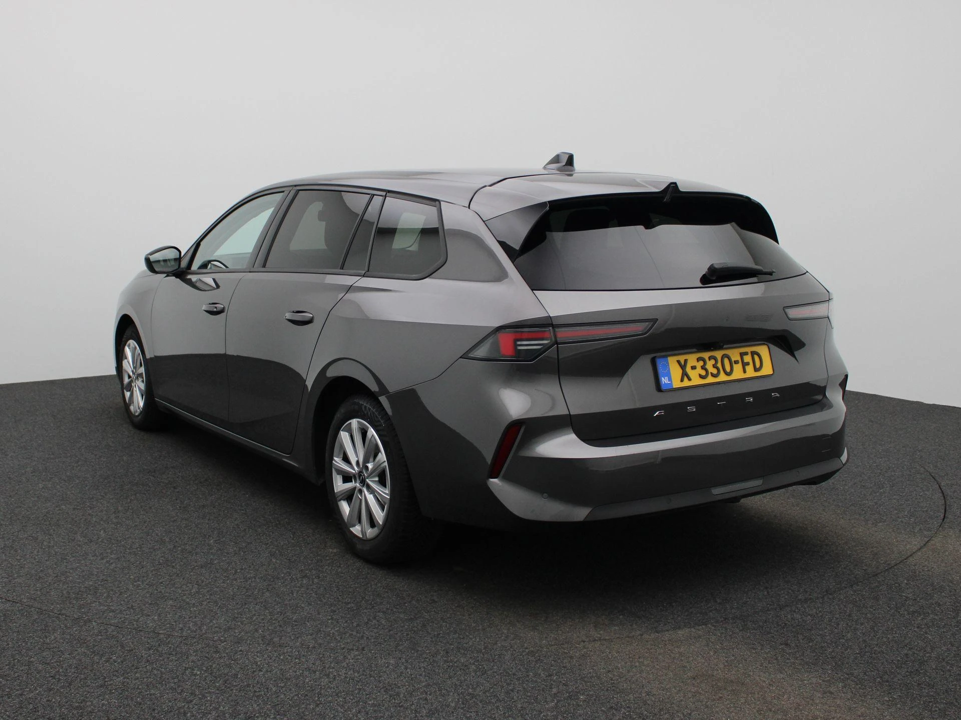 Opel-Astra-image-1