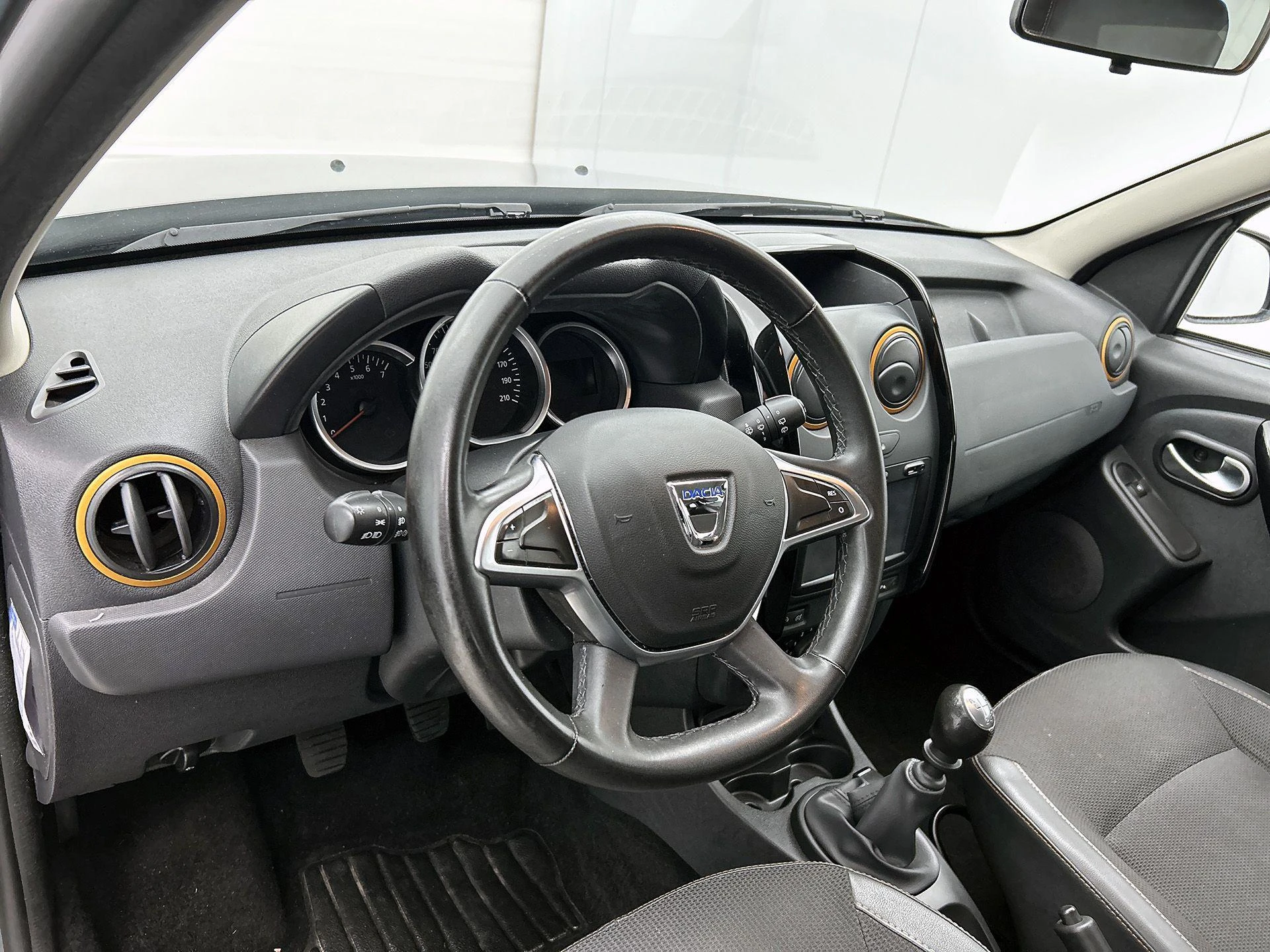 Dacia-Duster-image-16