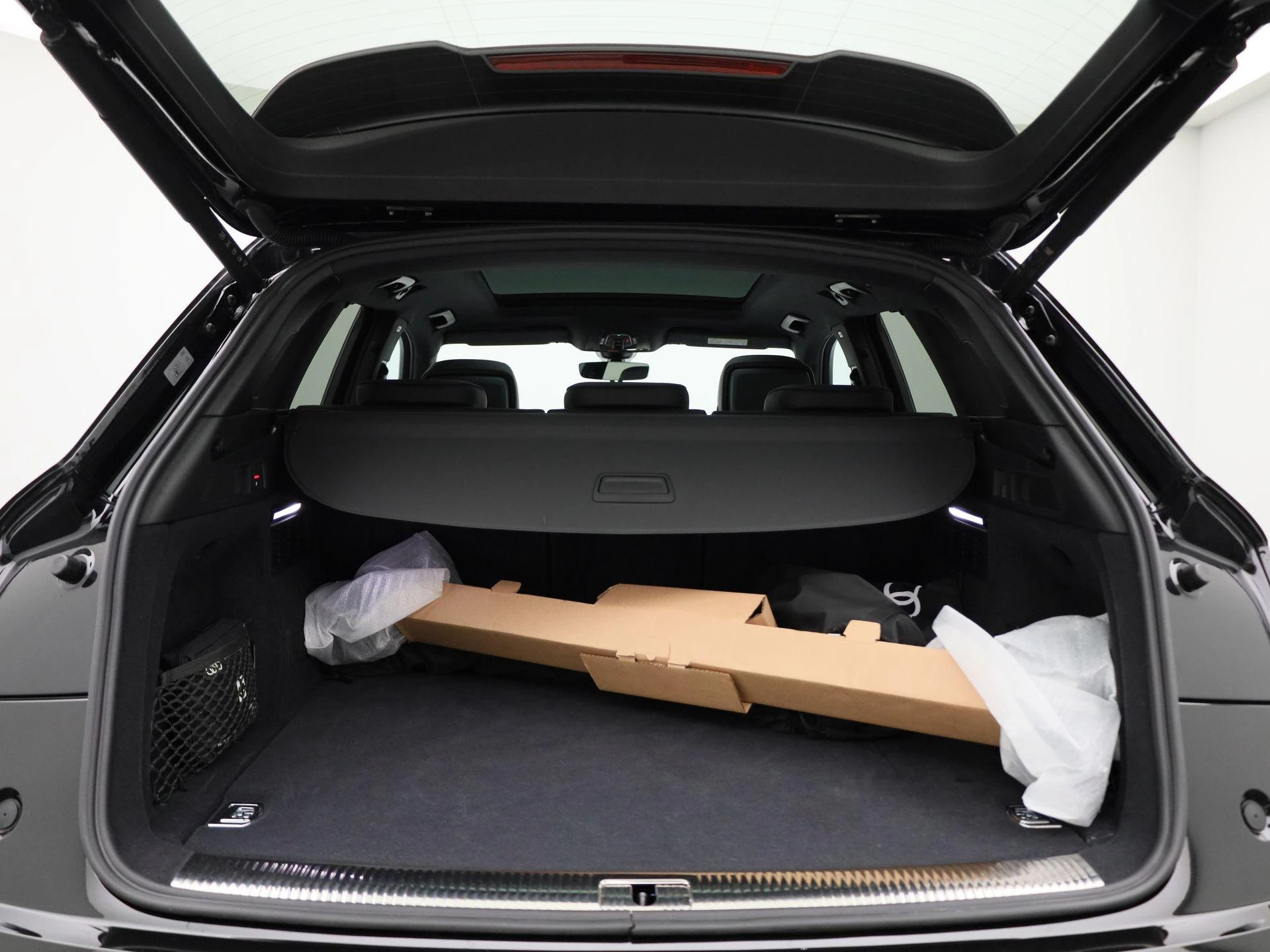 Audi Q5 50 TFSI e S edition Competition 299 PK