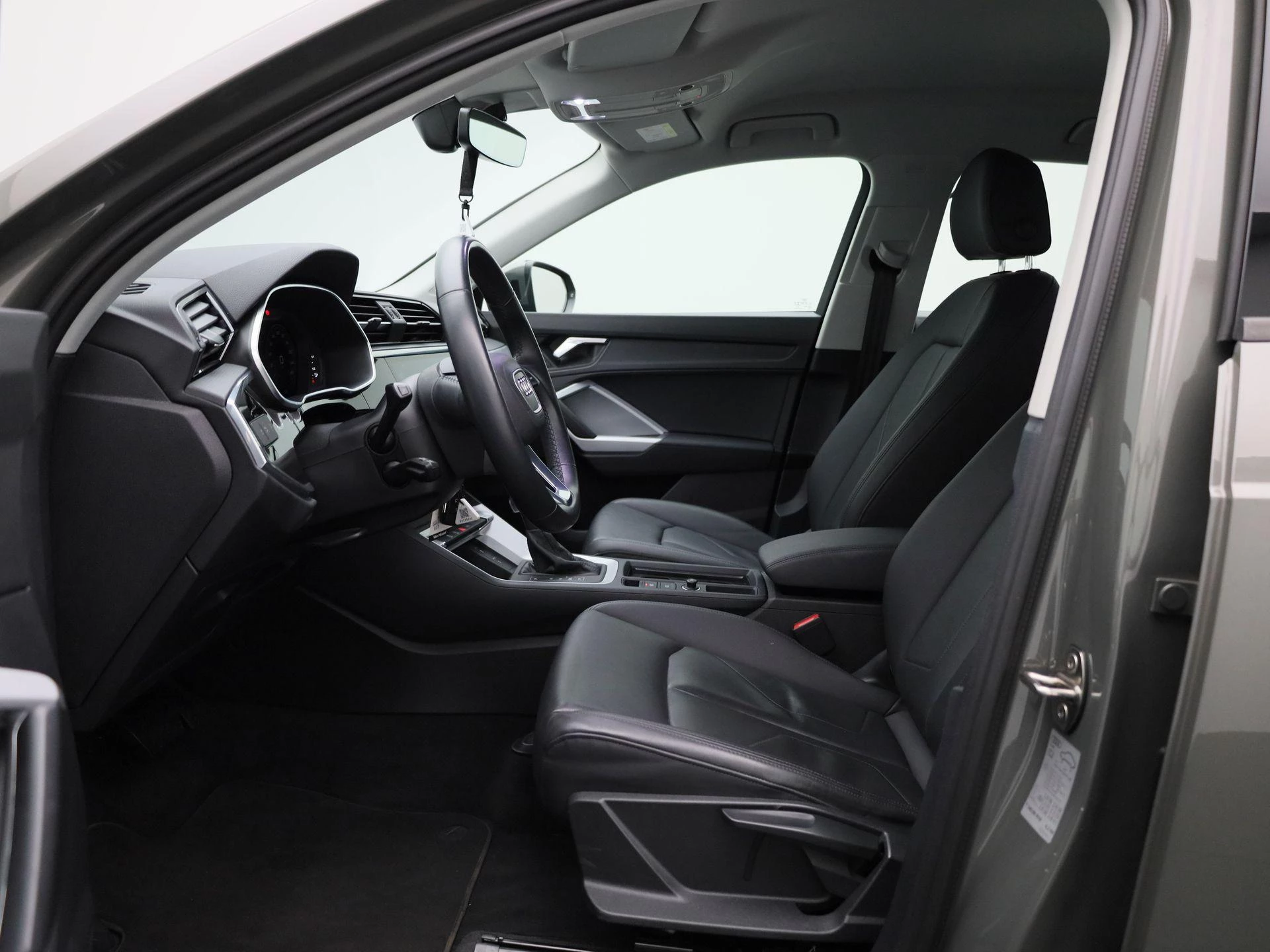 Audi-Q3-image-11