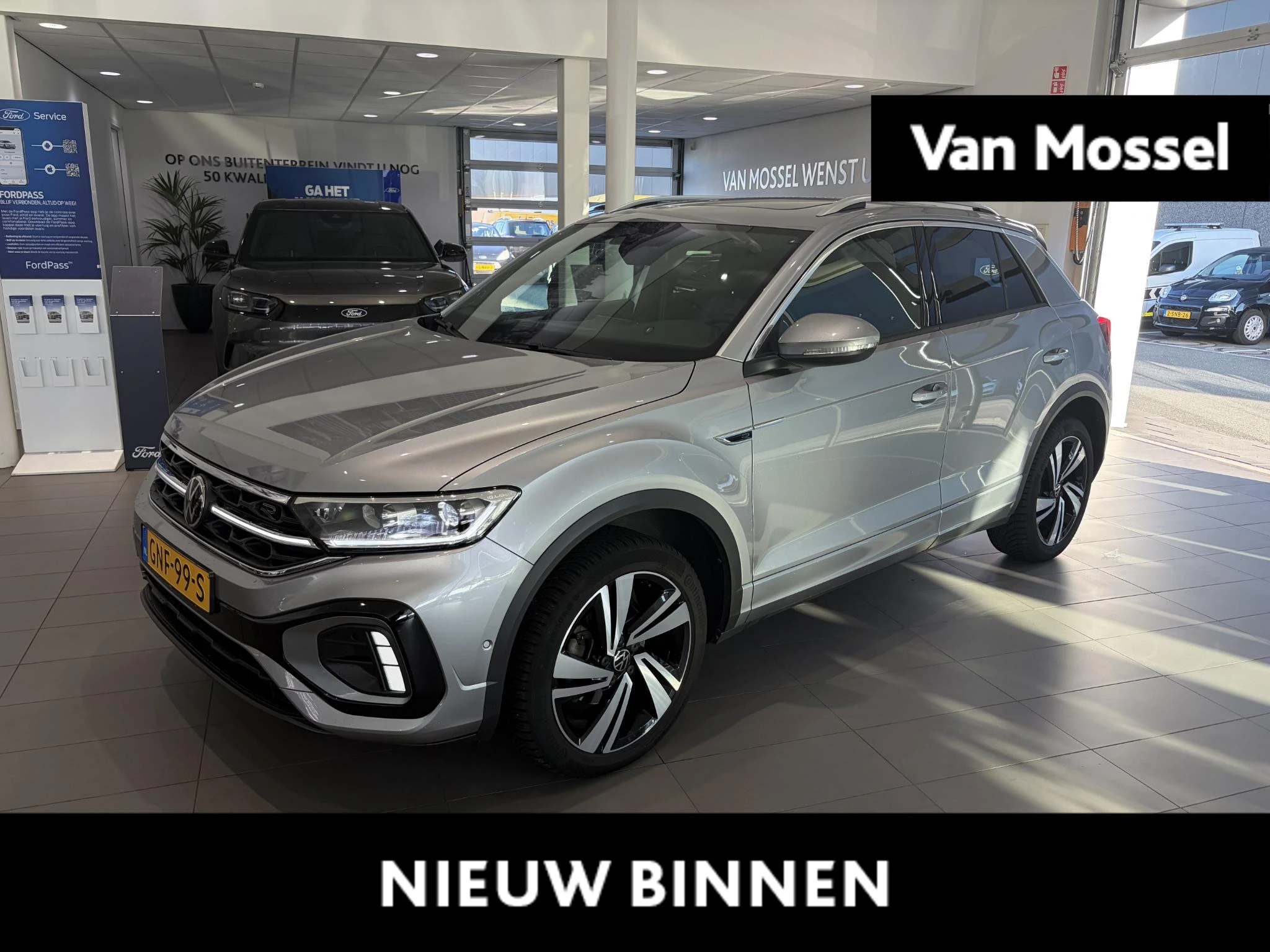 Volkswagen-T-Roc-image-0