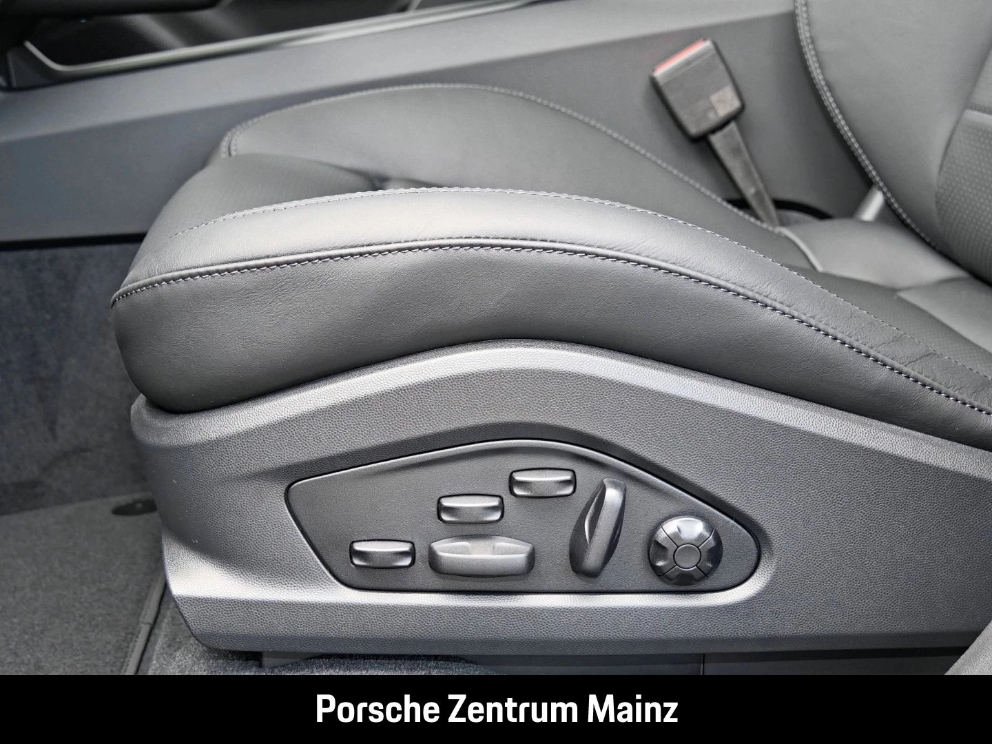 Porsche-Macan-image-31