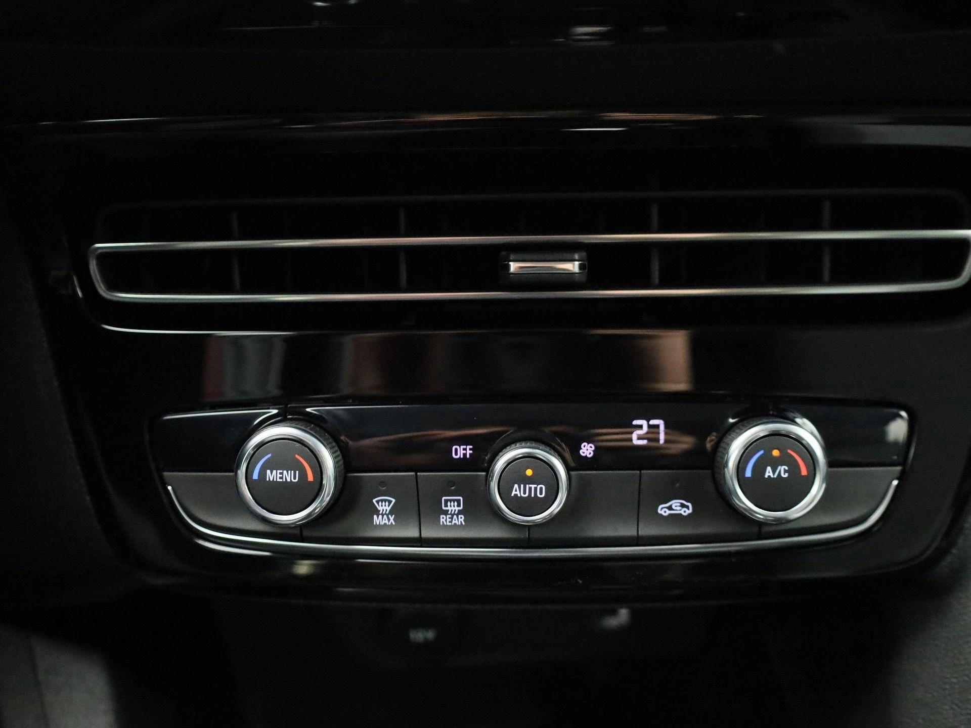 Opel-Mokka-e-image-16