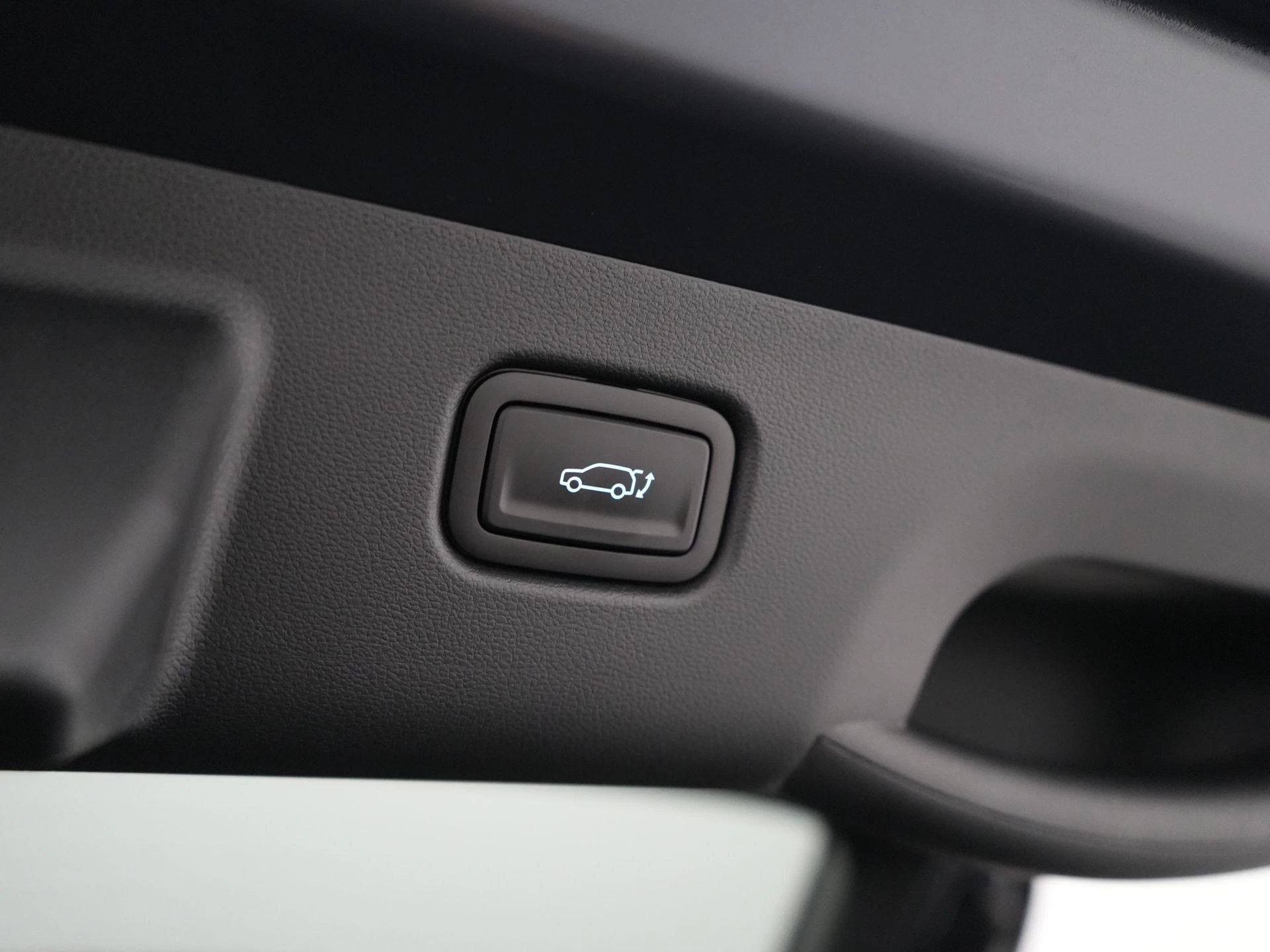 Hyundai Kona 1.6 GDI HEV Premium Sky