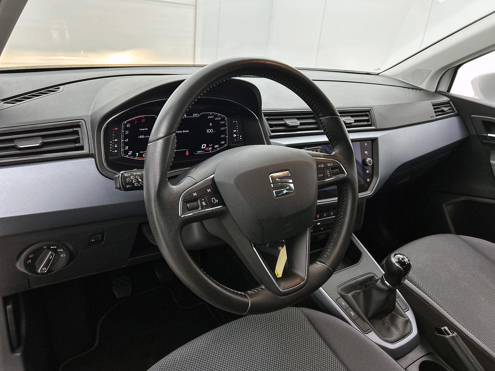 SEAT-Arona-image-20