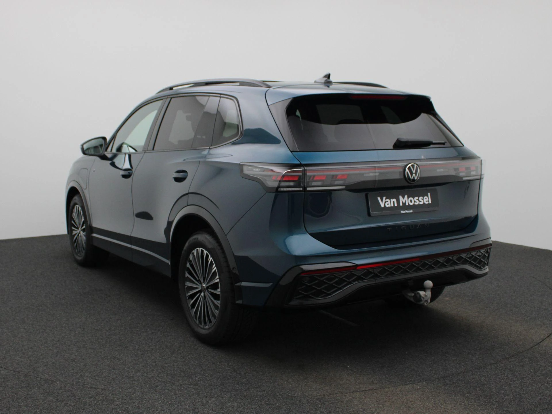 Volkswagen-Tiguan-image-1