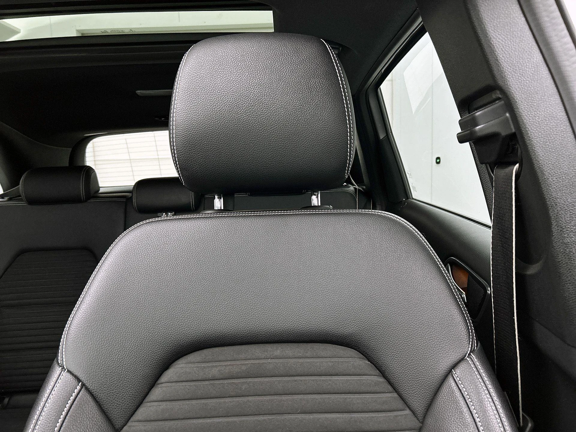Mercedes-Benz-B-Klasse-image-14