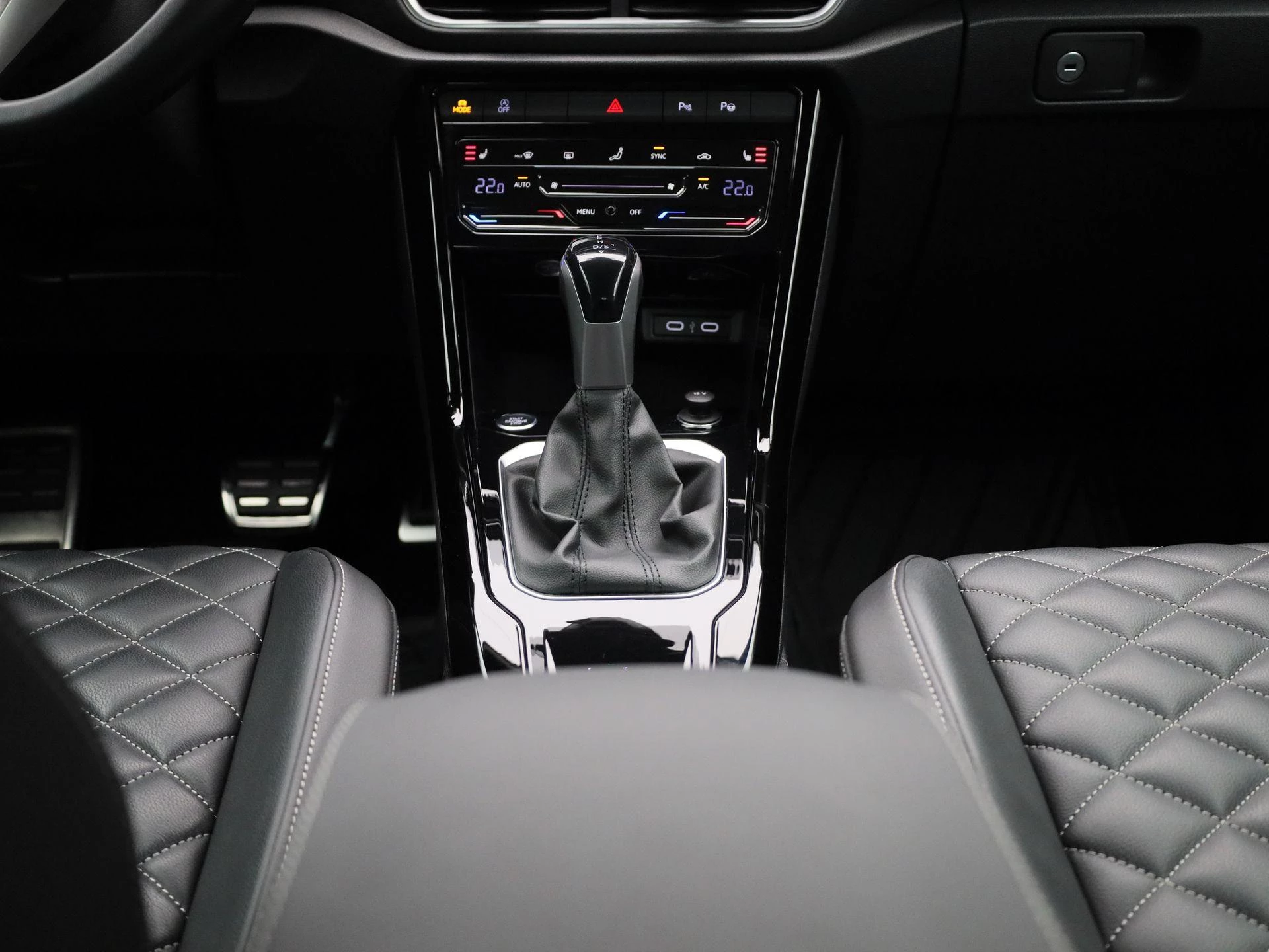 Volkswagen-T-Roc-image-9