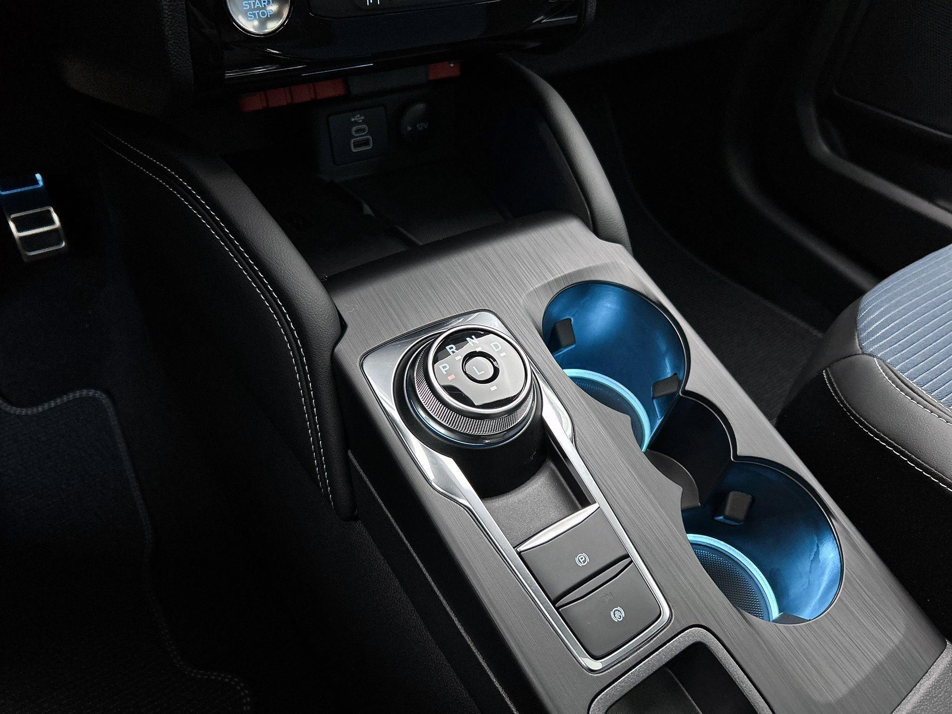 Ford-Kuga-image-25