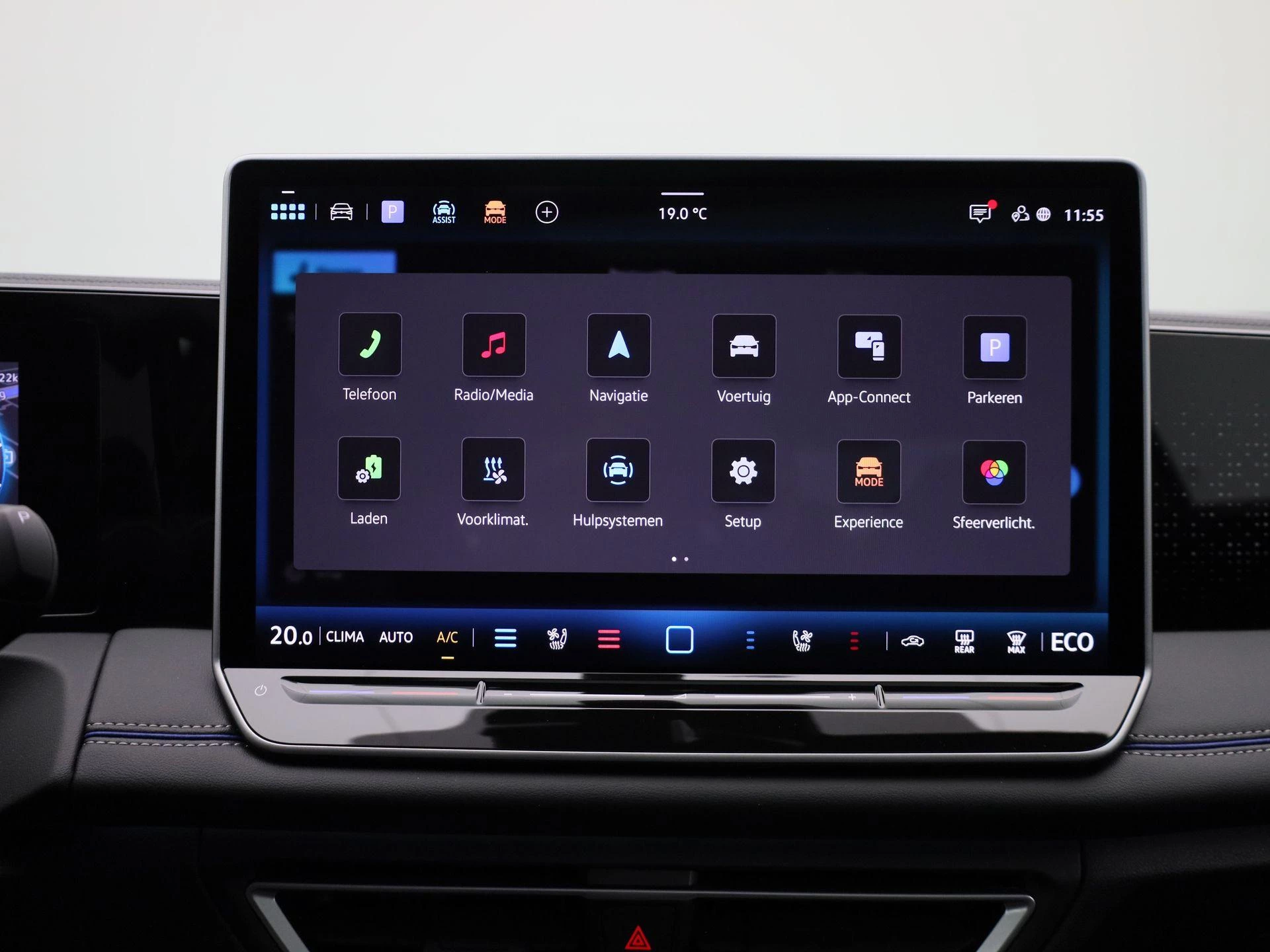 Volkswagen-Tiguan-image-22