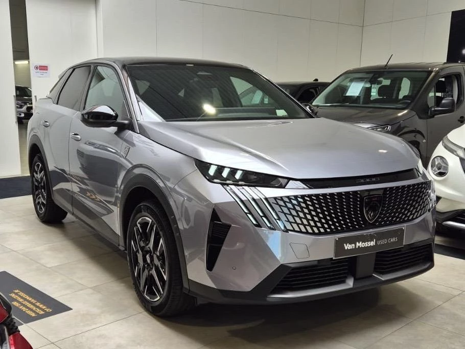 Peugeot 3008 1.2 HYBRID 145 e-DSC6 GT